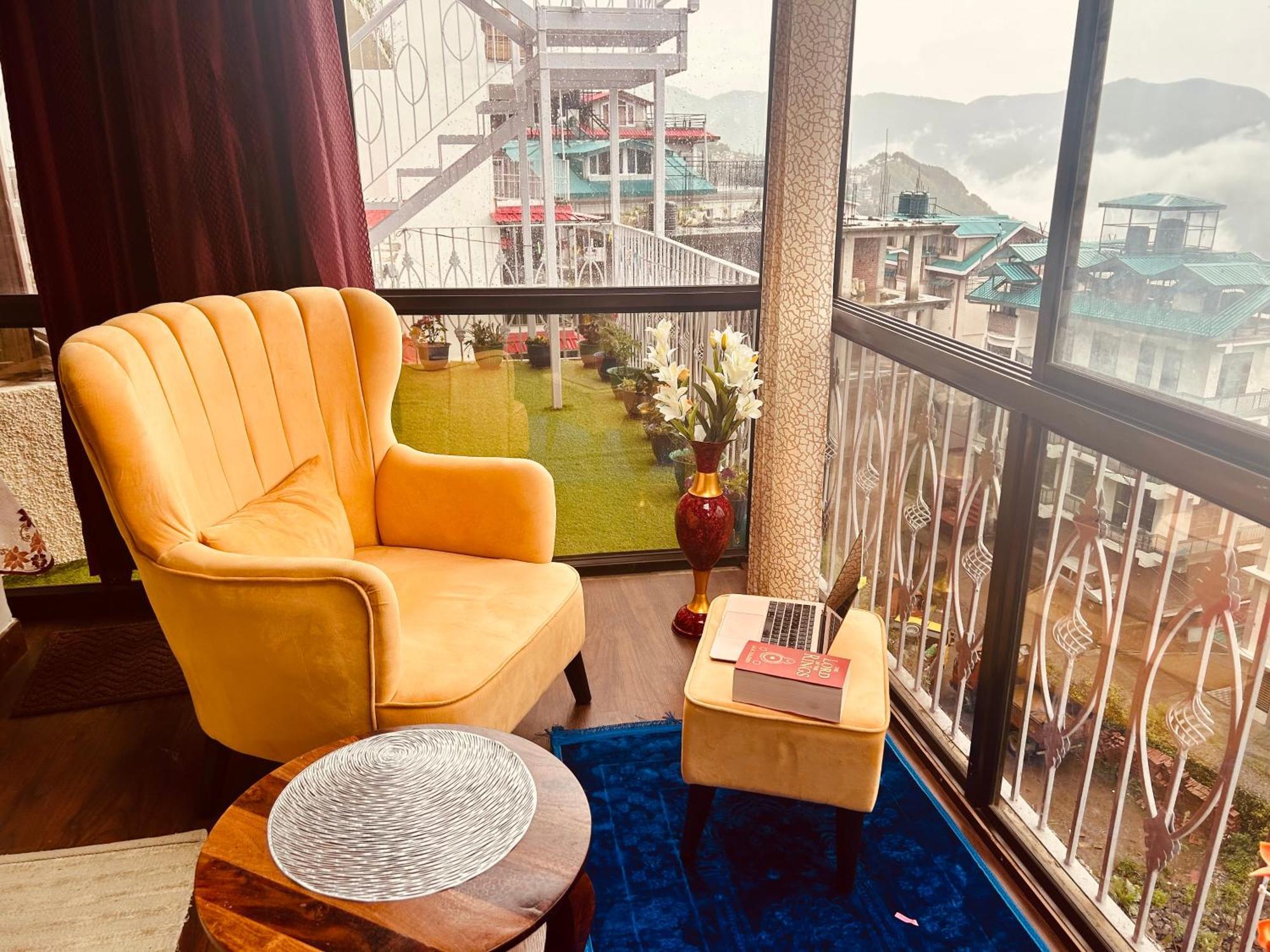 Holiday home 2 Bedrooms Duplex With Free Parking & Wifi