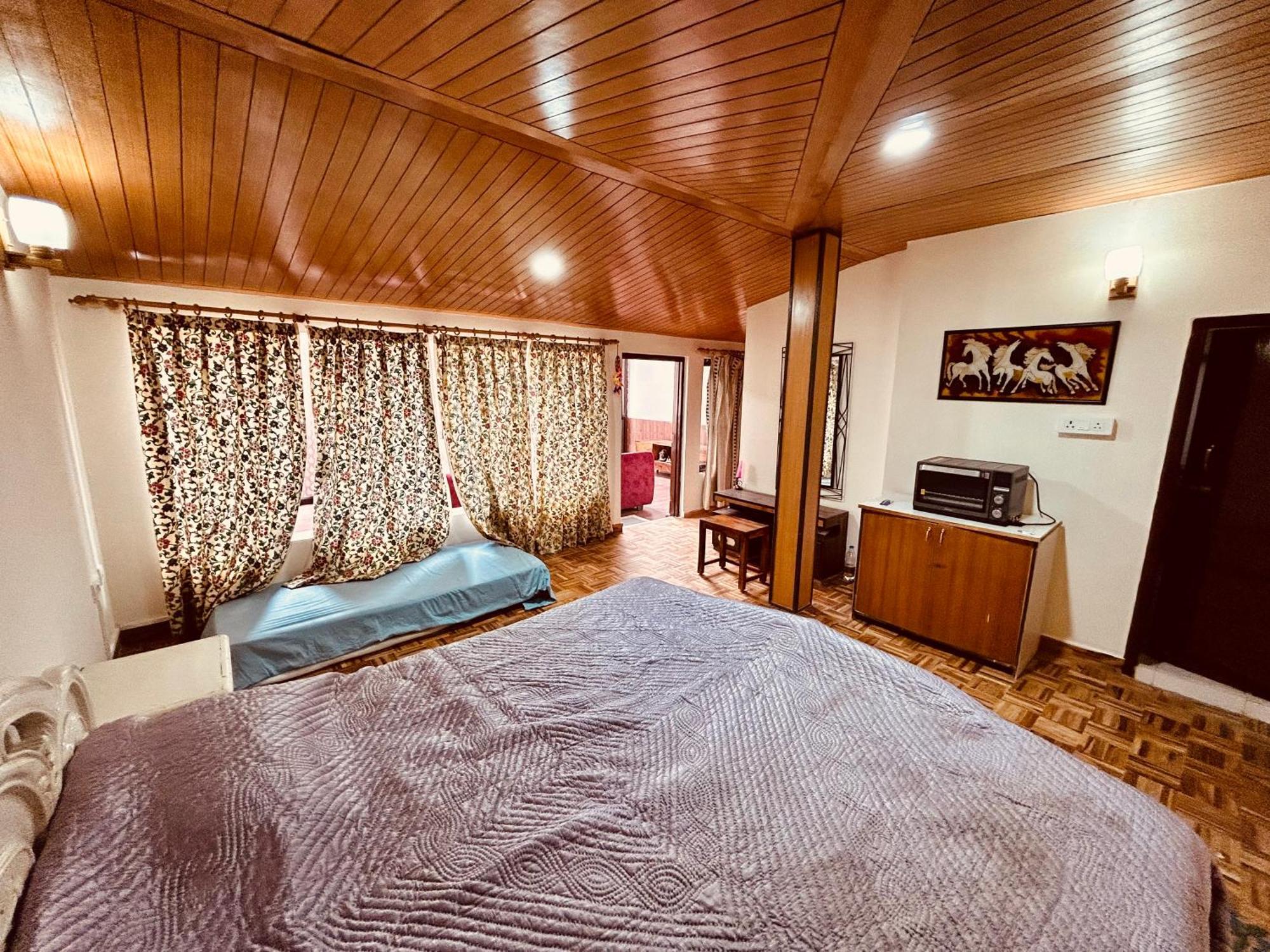 2 Bedrooms Duplex With Free Parking & Wifi * Shimla
