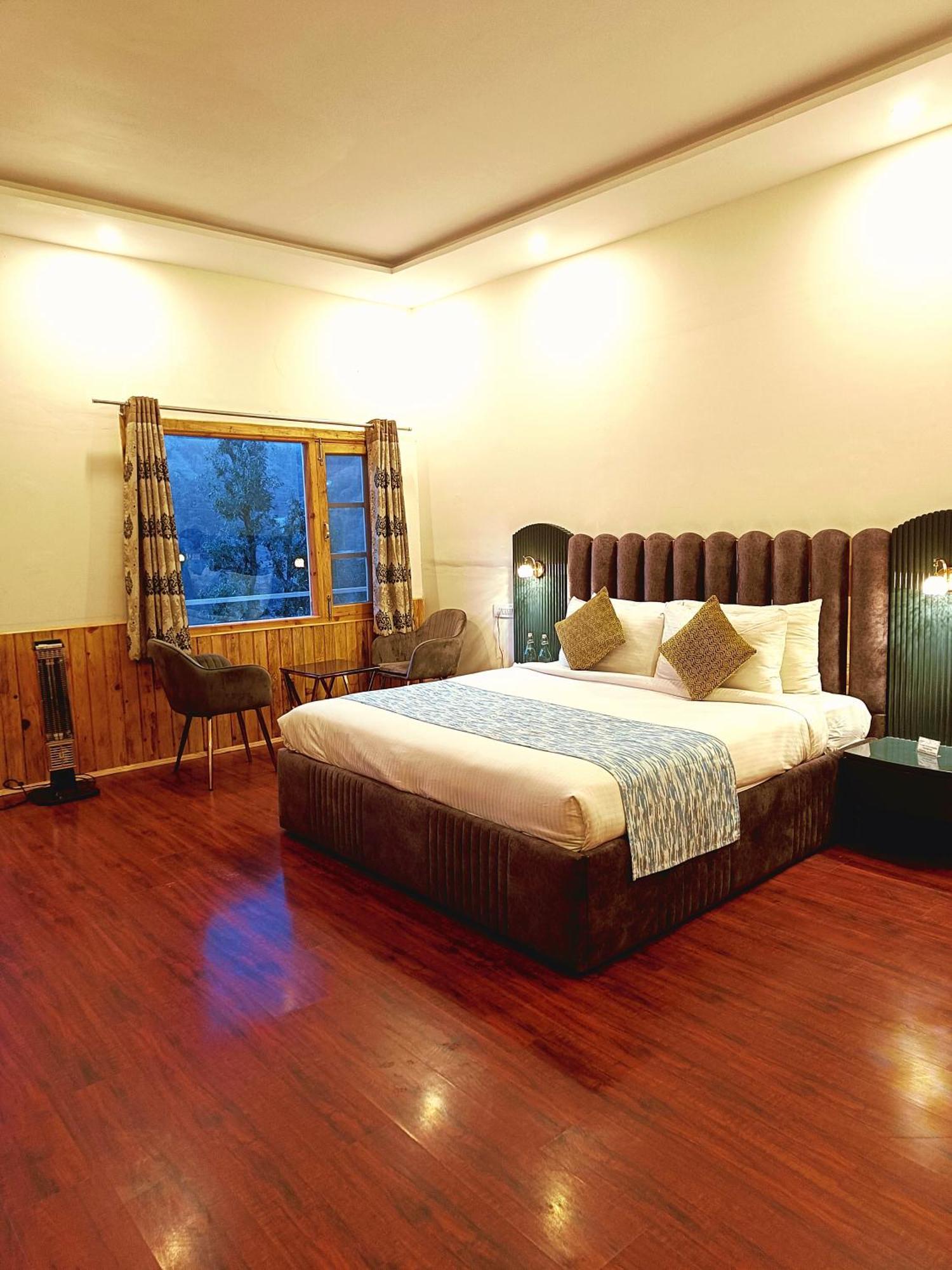 Resort Aaroham ! Luxury By Aamod Group *
