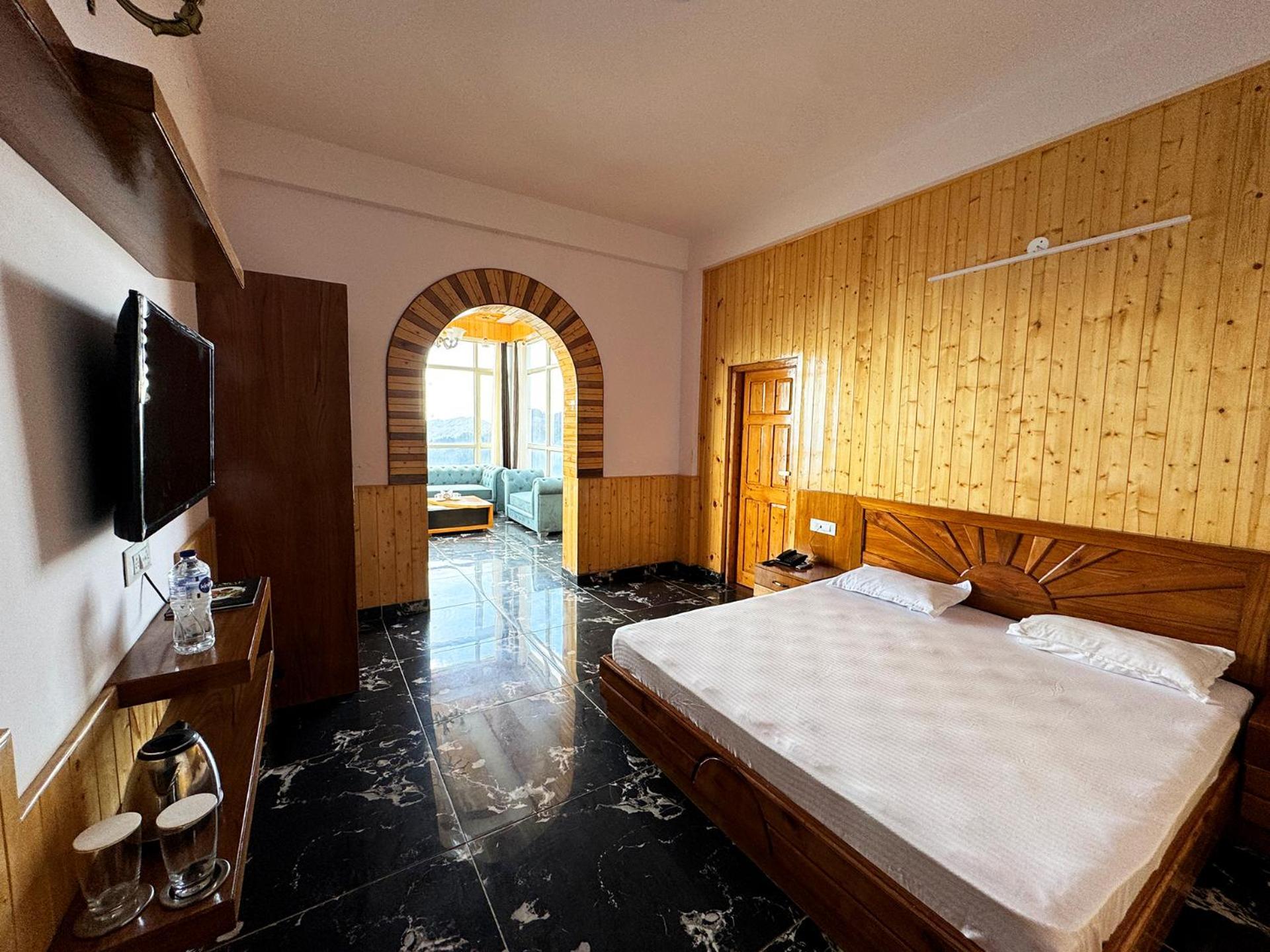 Hawk Eye Hotel Shimla