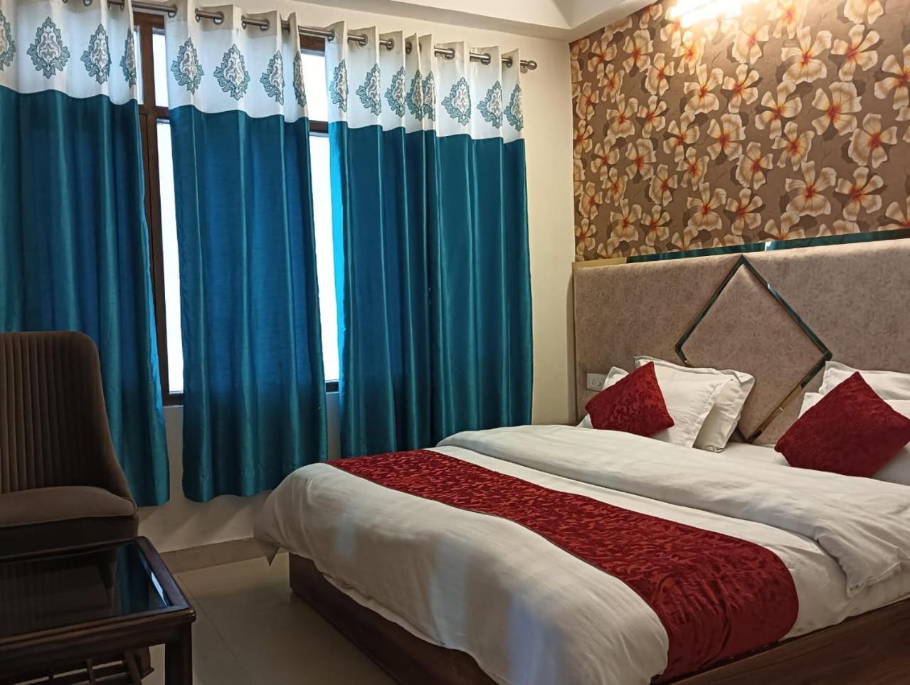 Aston Hill's Bed & Breakfast Shimla