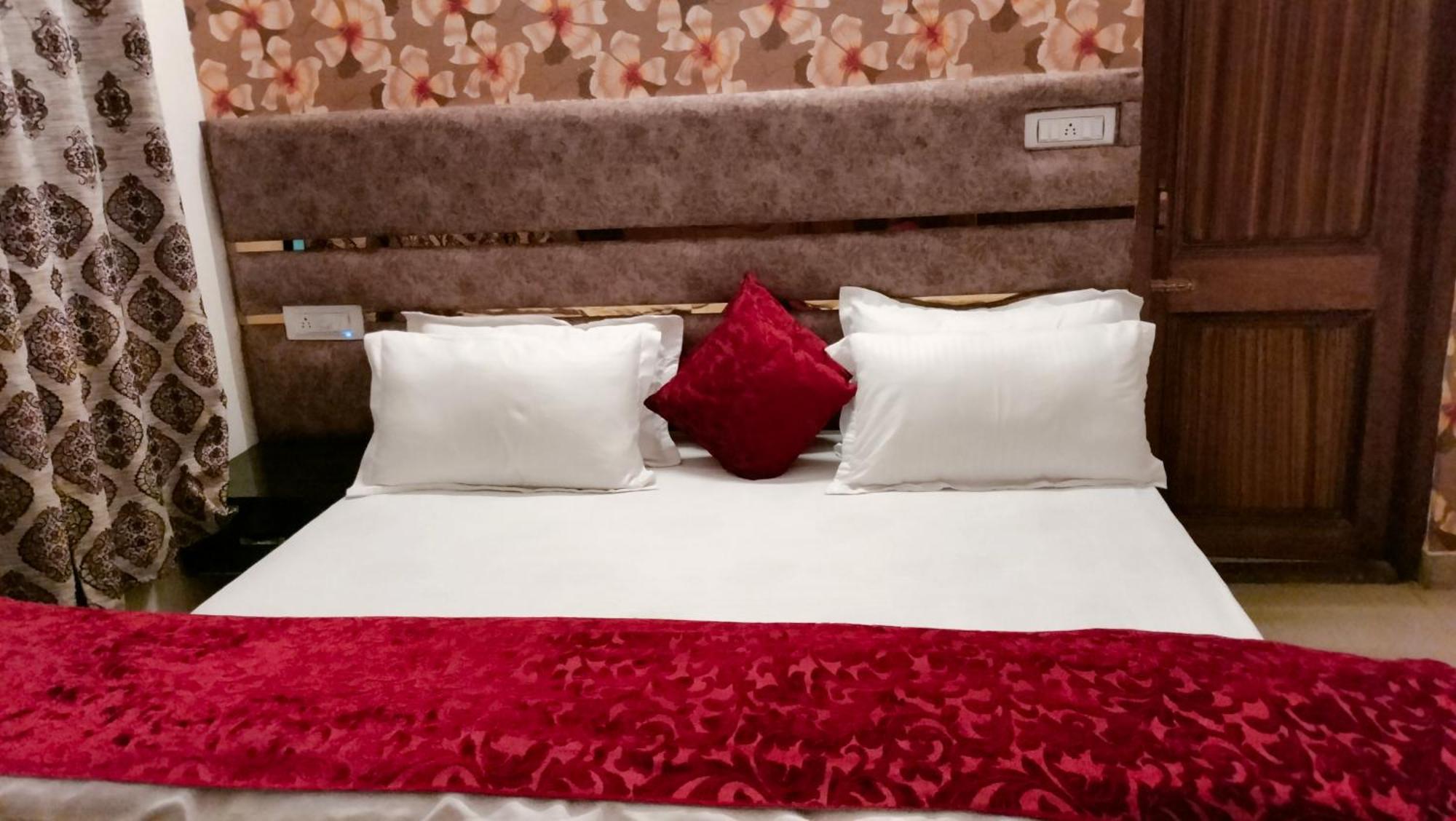 Aston Hill's Bed & Breakfast *