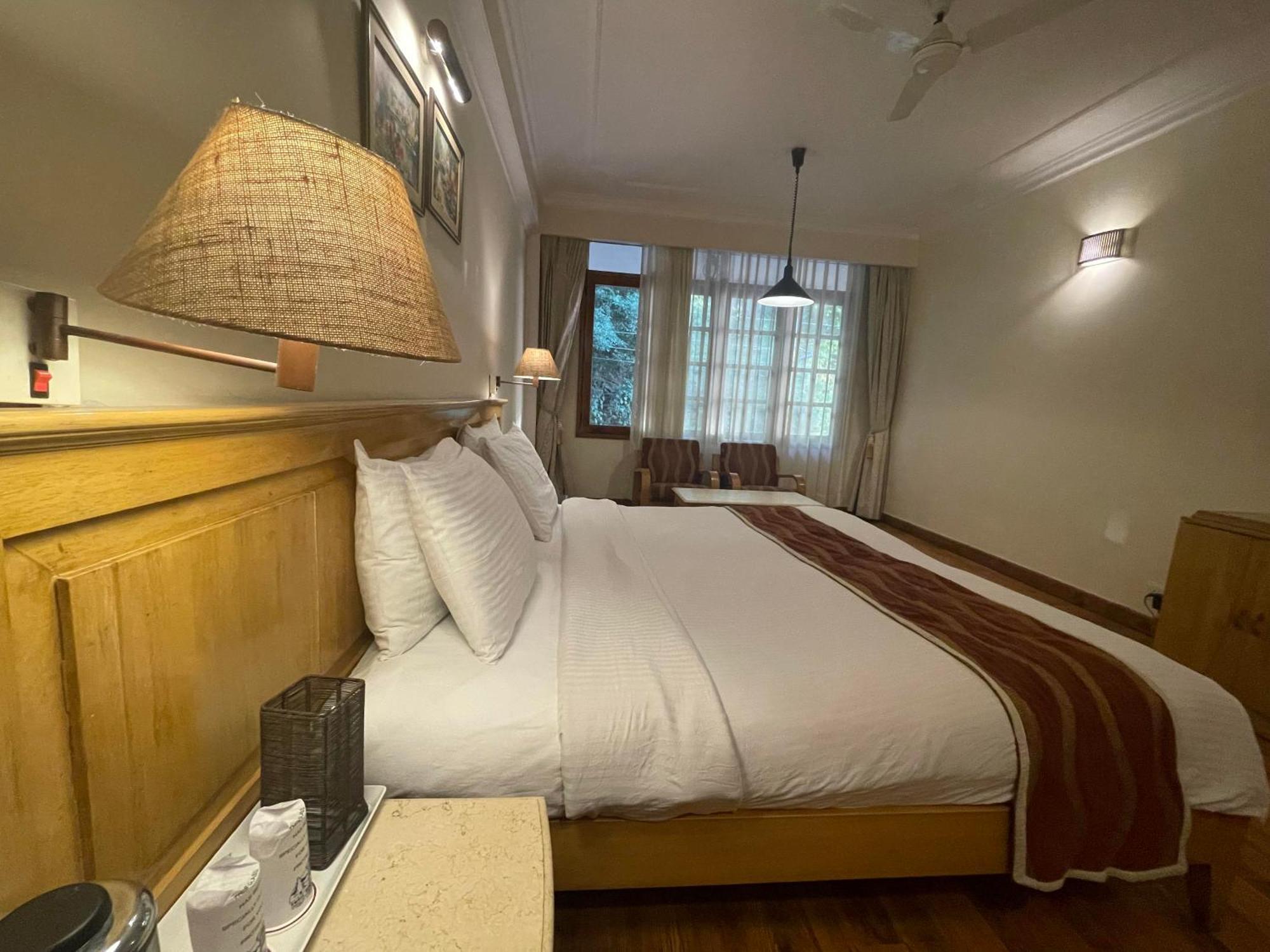 Willow Banks - Boutique 4 Star On The Mall Road Hotel 4*