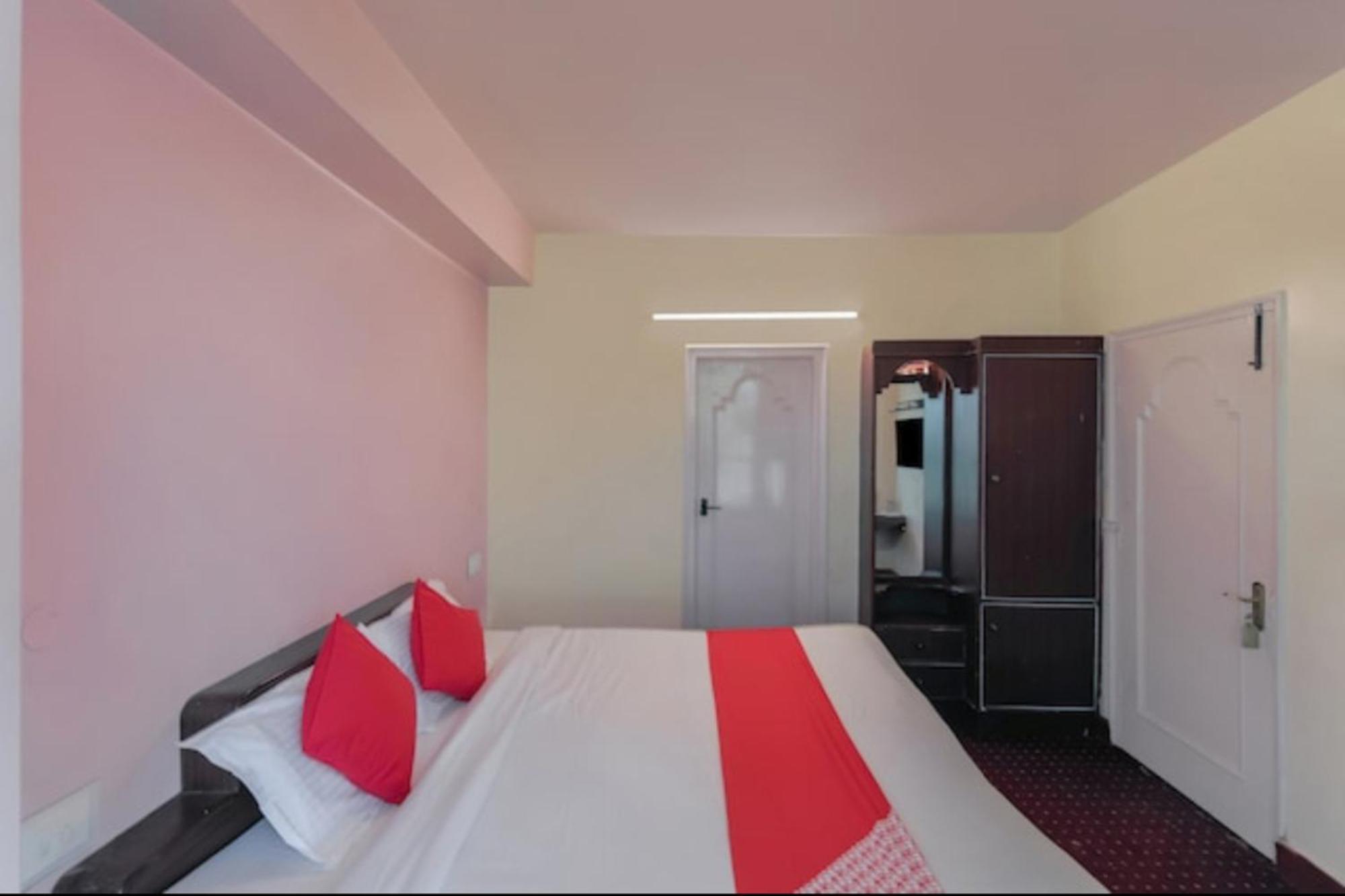 The Boho Near Mall Bed & Breakfast Shimla