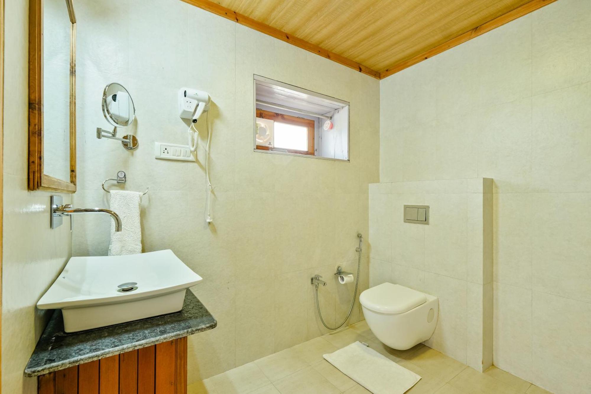 Woodvista Chalet Shimla