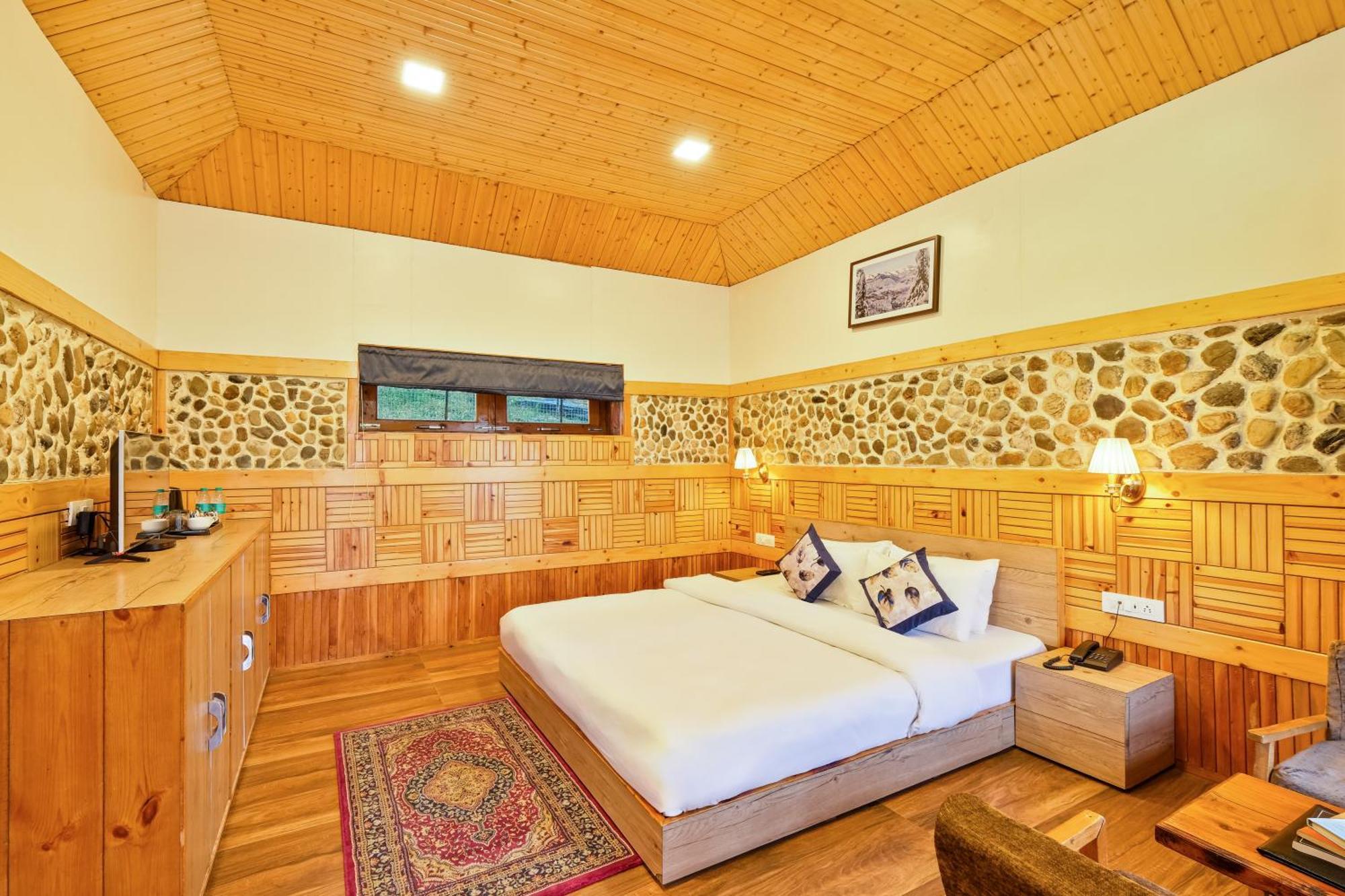 Woodvista Chalet Shimla