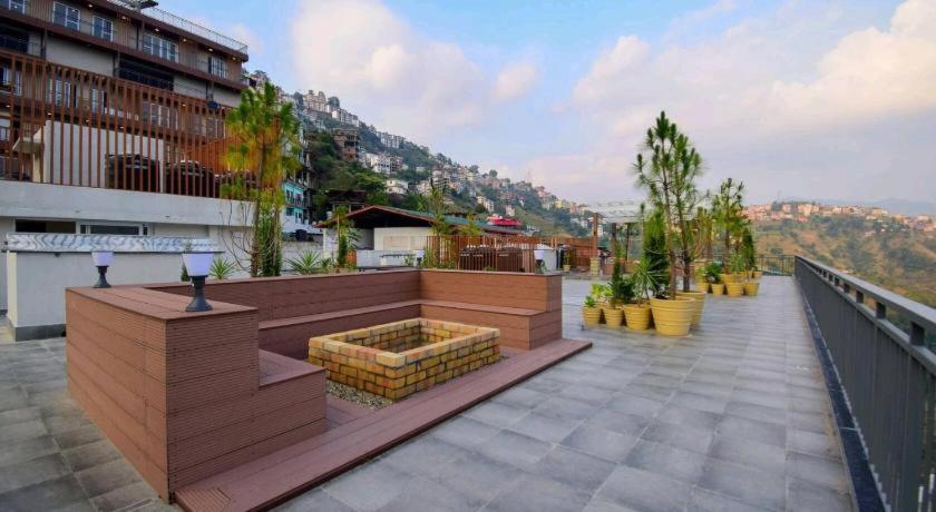 White Breeze Homestay 2bhk Apartment Shimla