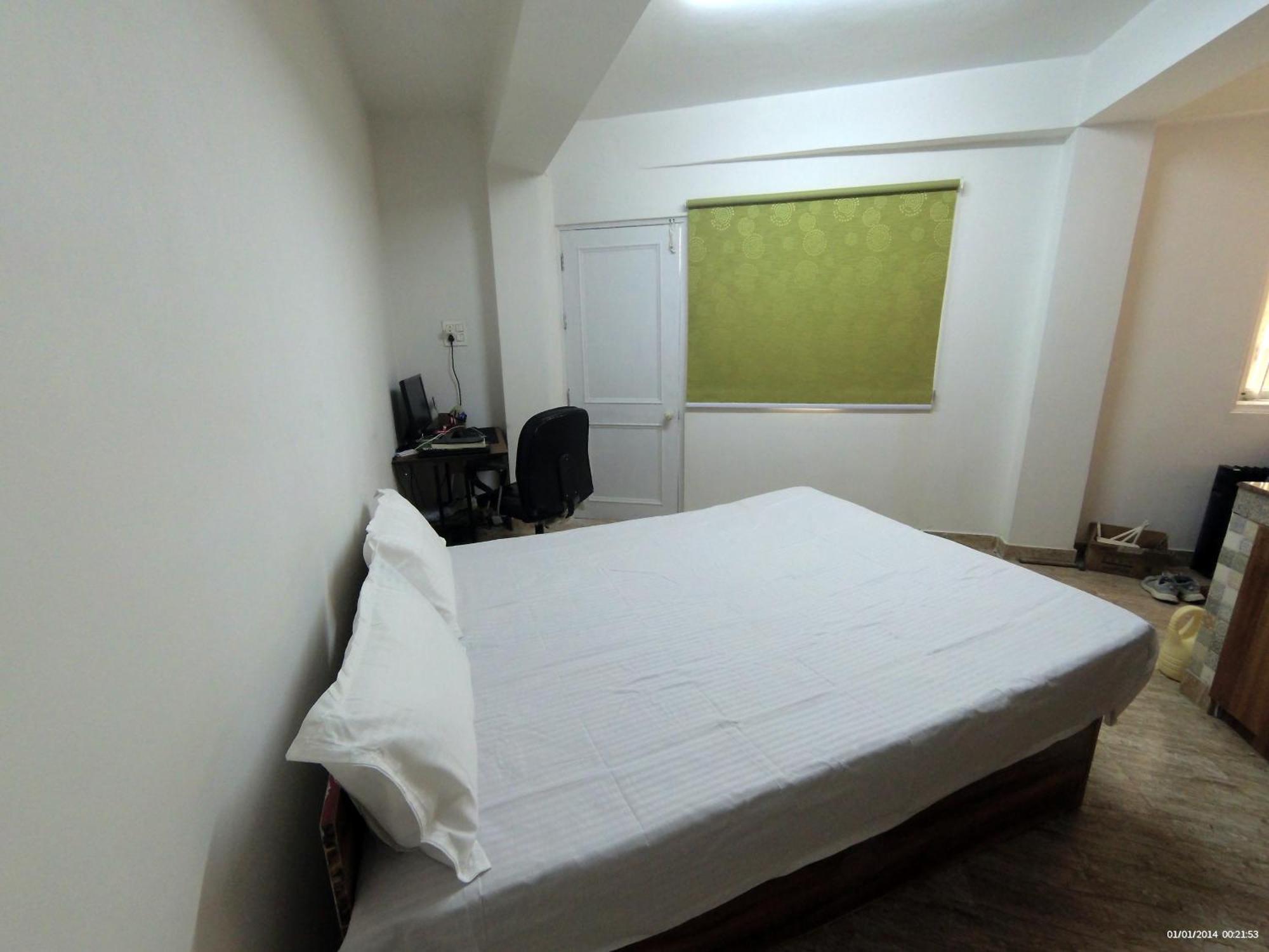 Homestay Tiny - Drive In Property- Small Basic Kitchen, 2km Ahead From Mall Road Lift Parking
