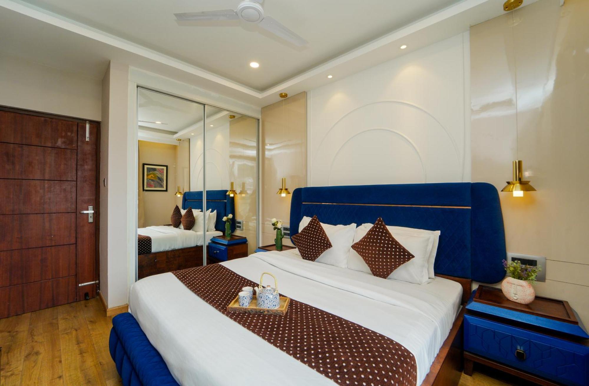 White Breeze 2bhk *