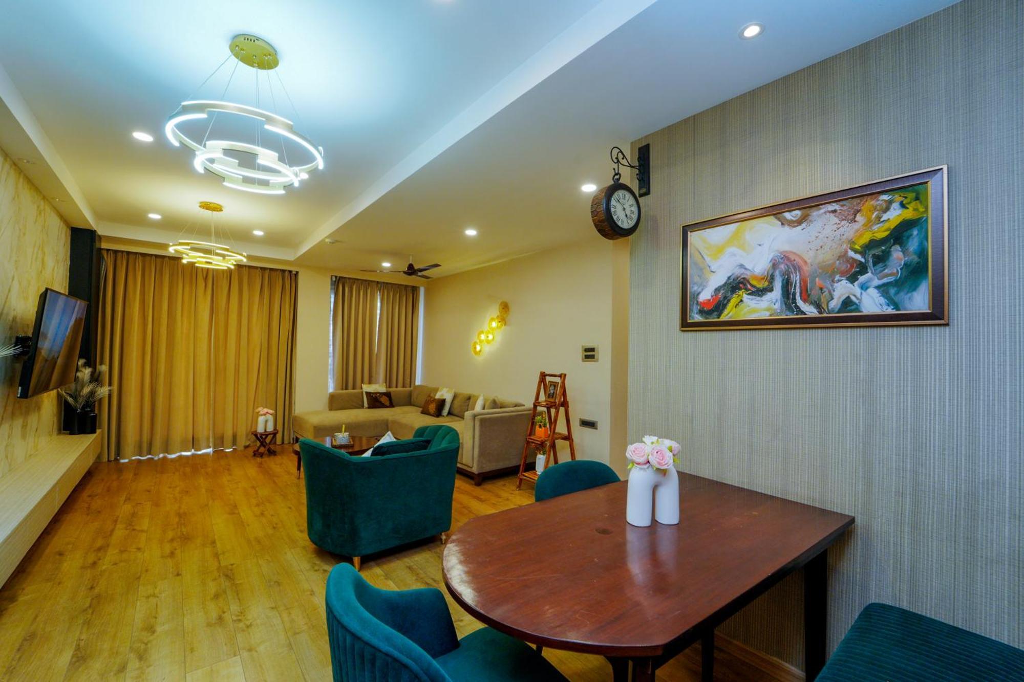 White Breeze 2bhk