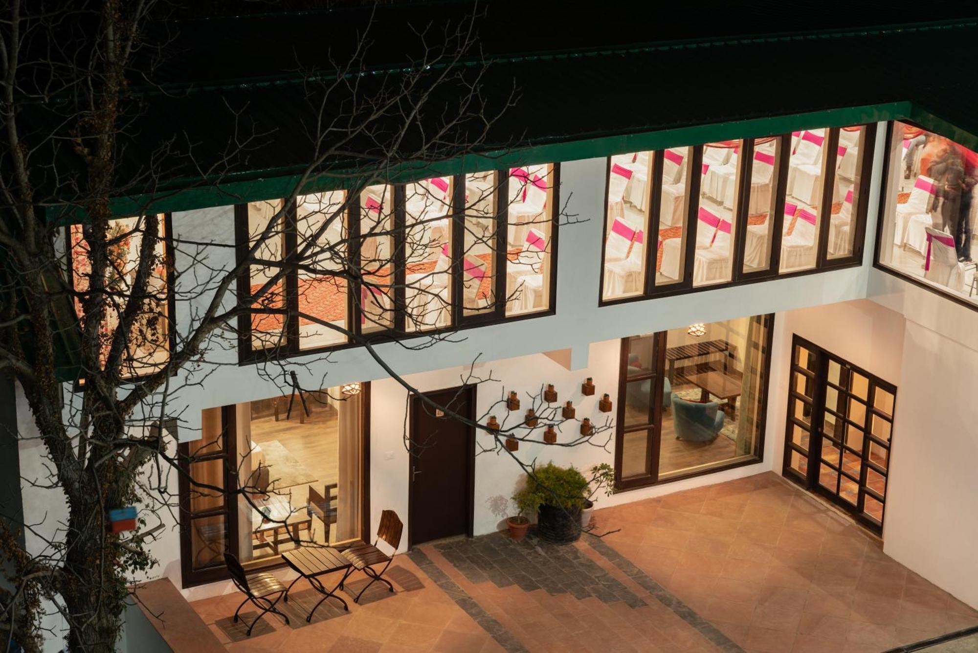 Resort Woodsmoke Retreat