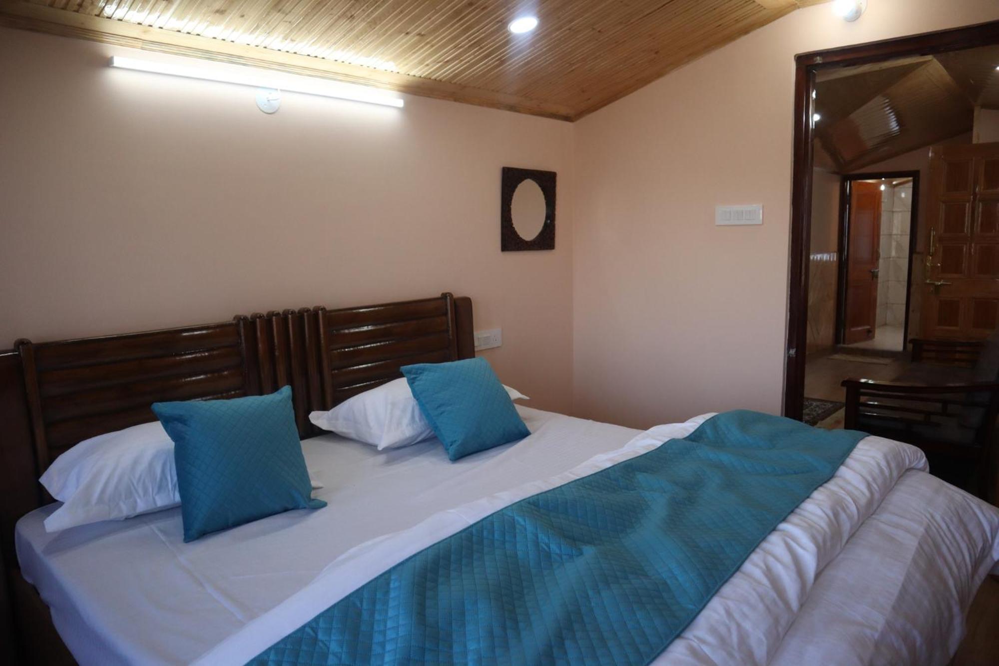 Nav Nidhi Bed & Breakfast *