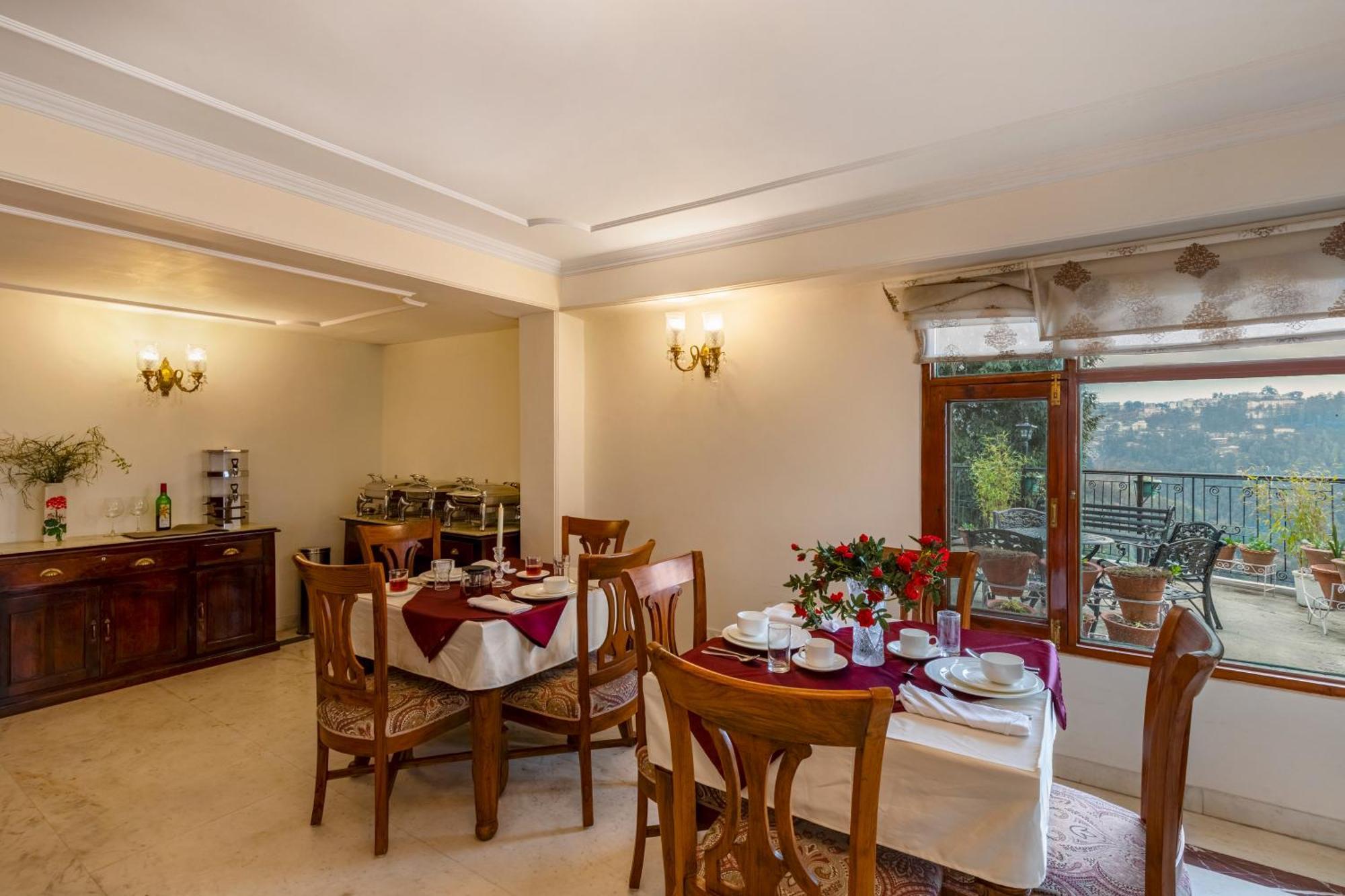 Hotel Alaya Meridian Oak, Shimla