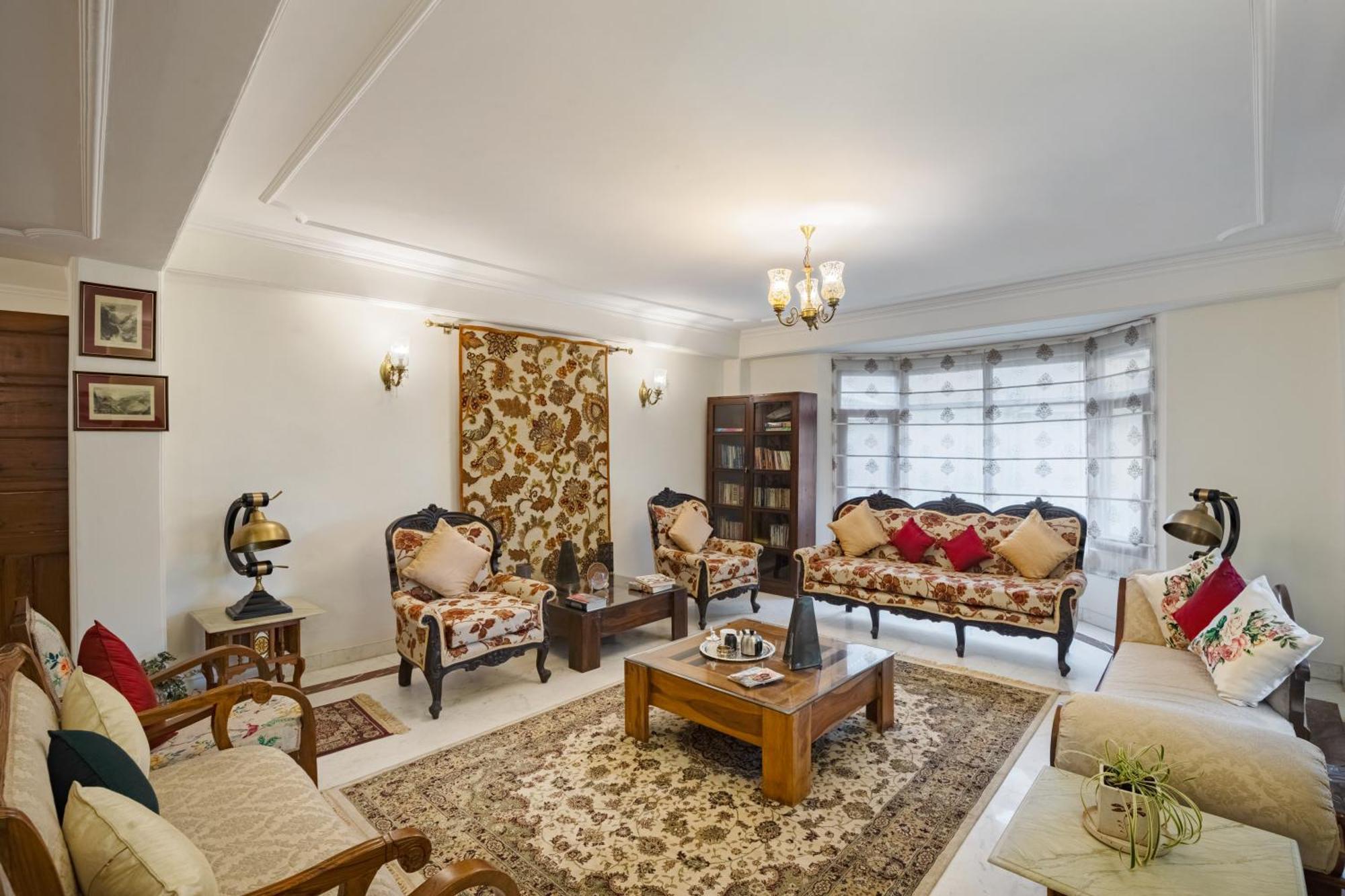 Alaya Meridian Oak, Hotel Shimla