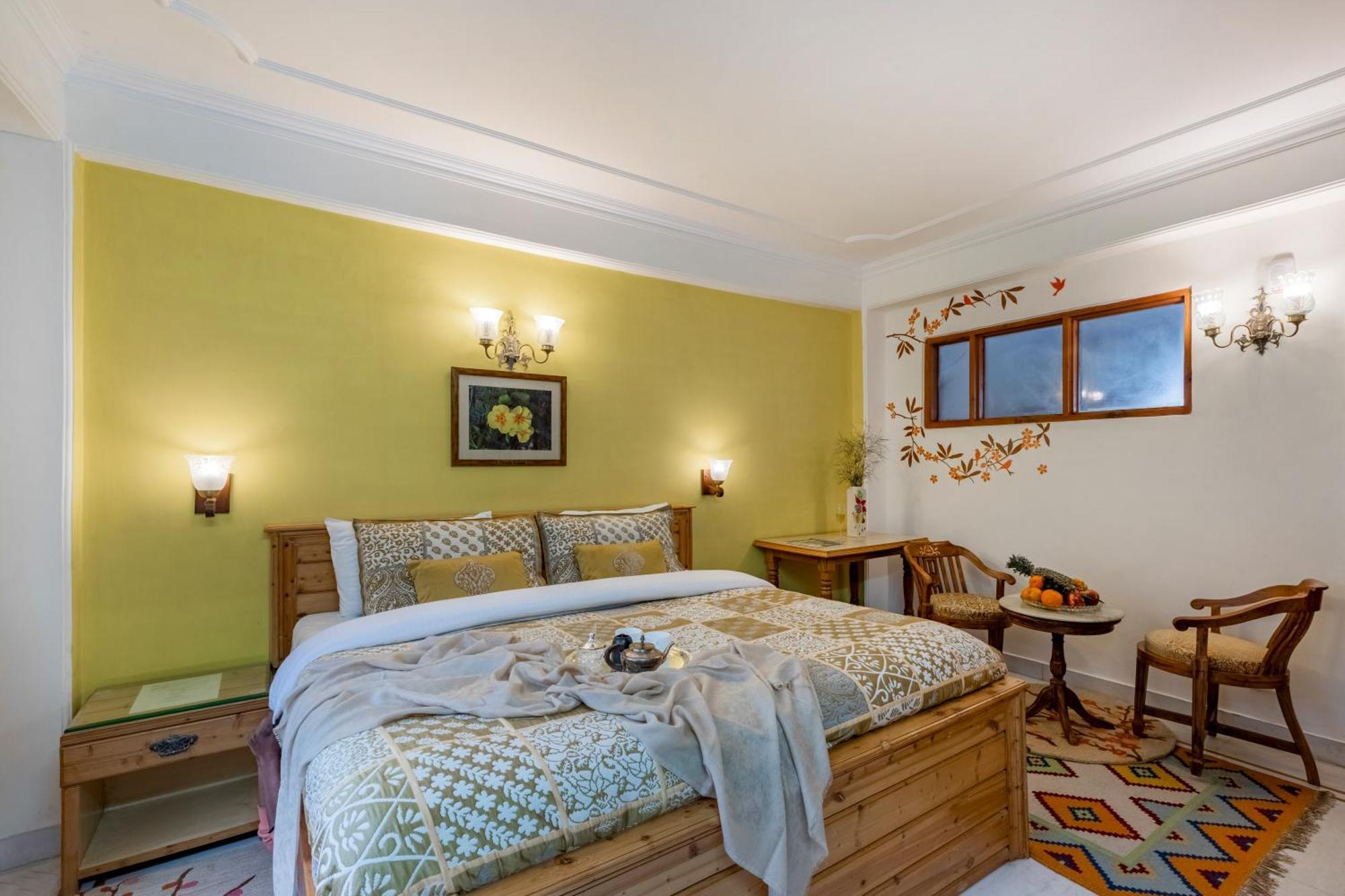 Alaya Meridian Oak, Hotel