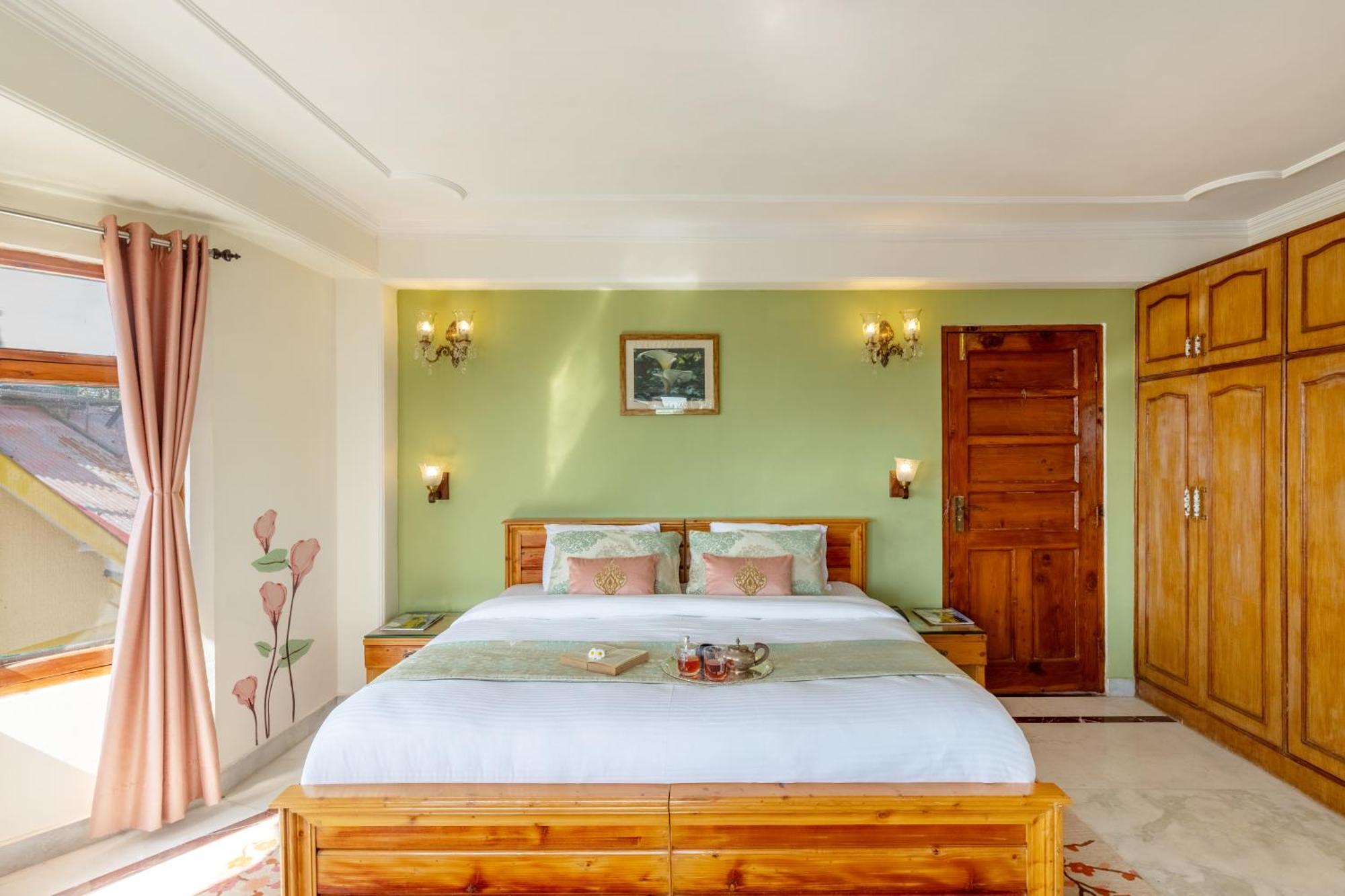 Alaya Meridian Oak, 4*
