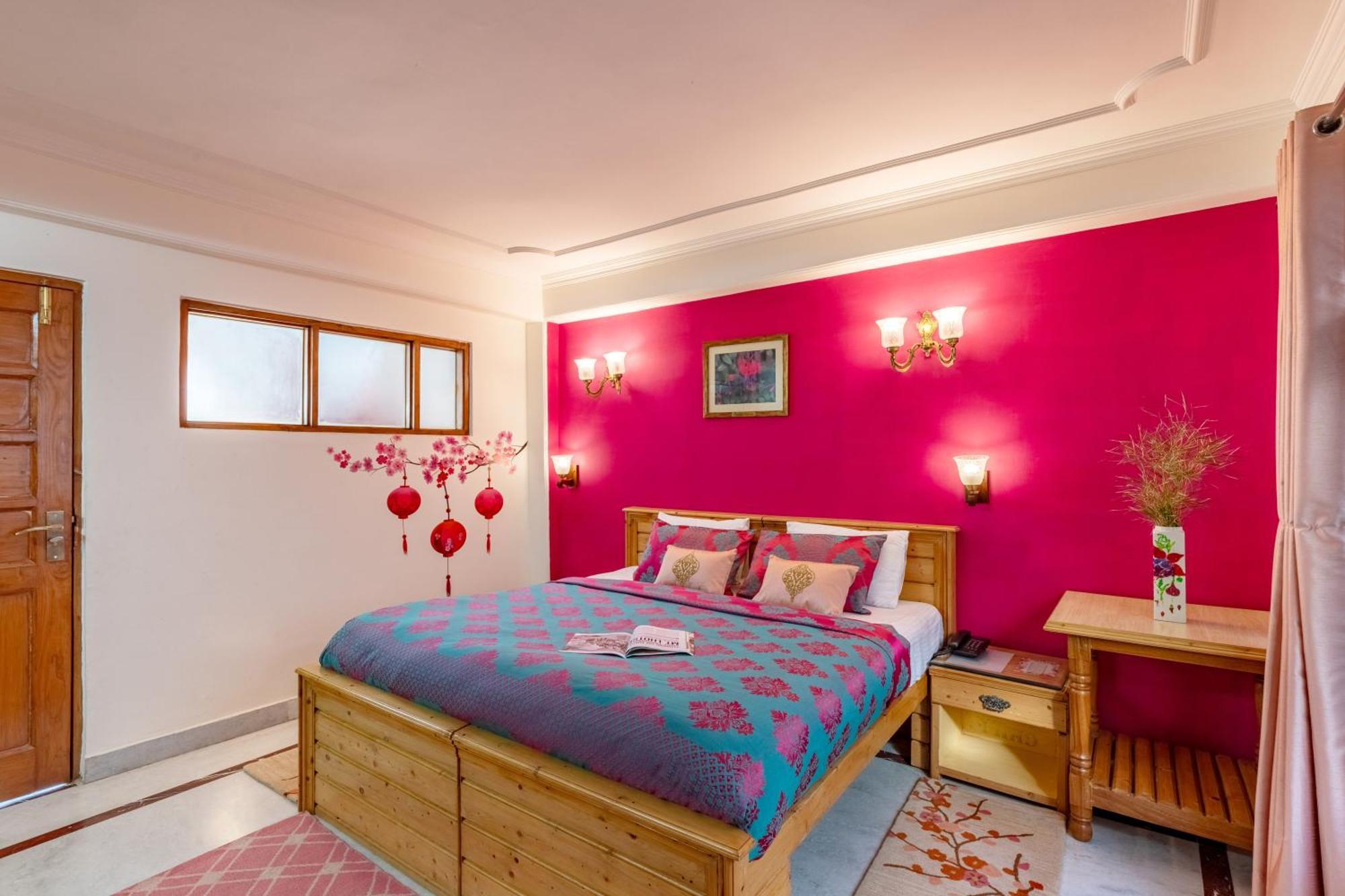 Alaya Meridian Oak, Hotel 4*