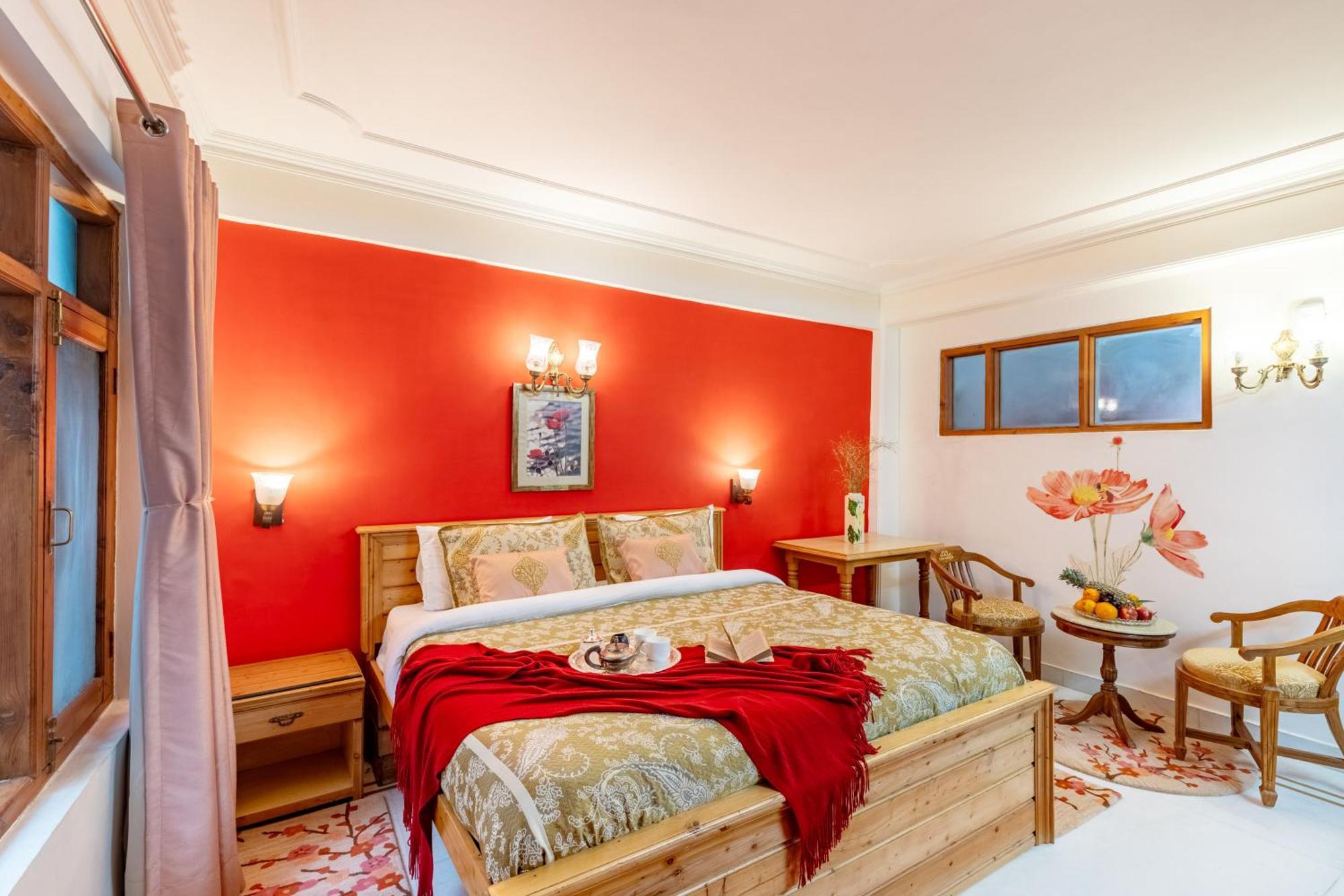 Hotel Alaya Meridian Oak, 4*