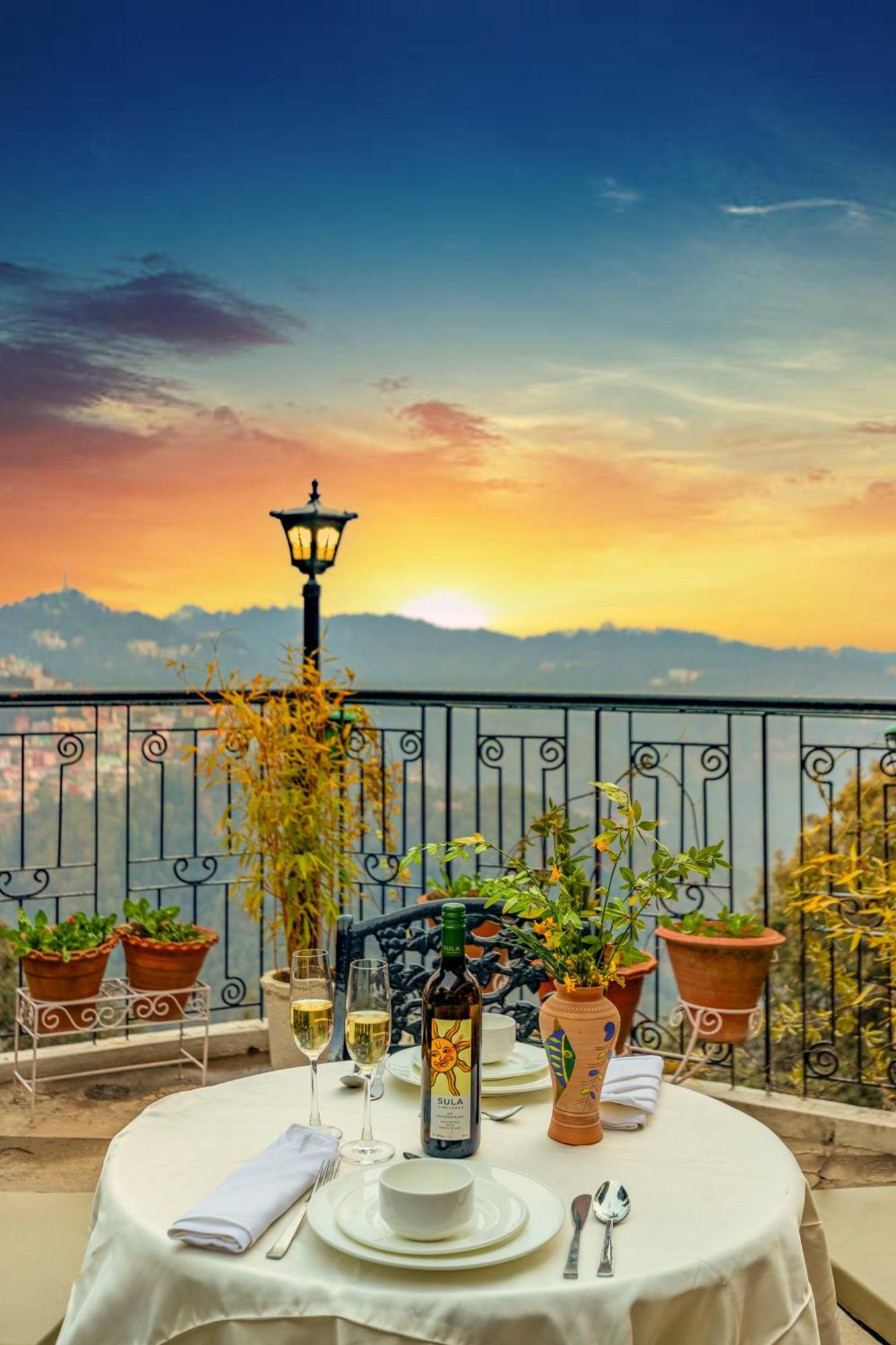 Alaya Meridian Oak, 4* Shimla