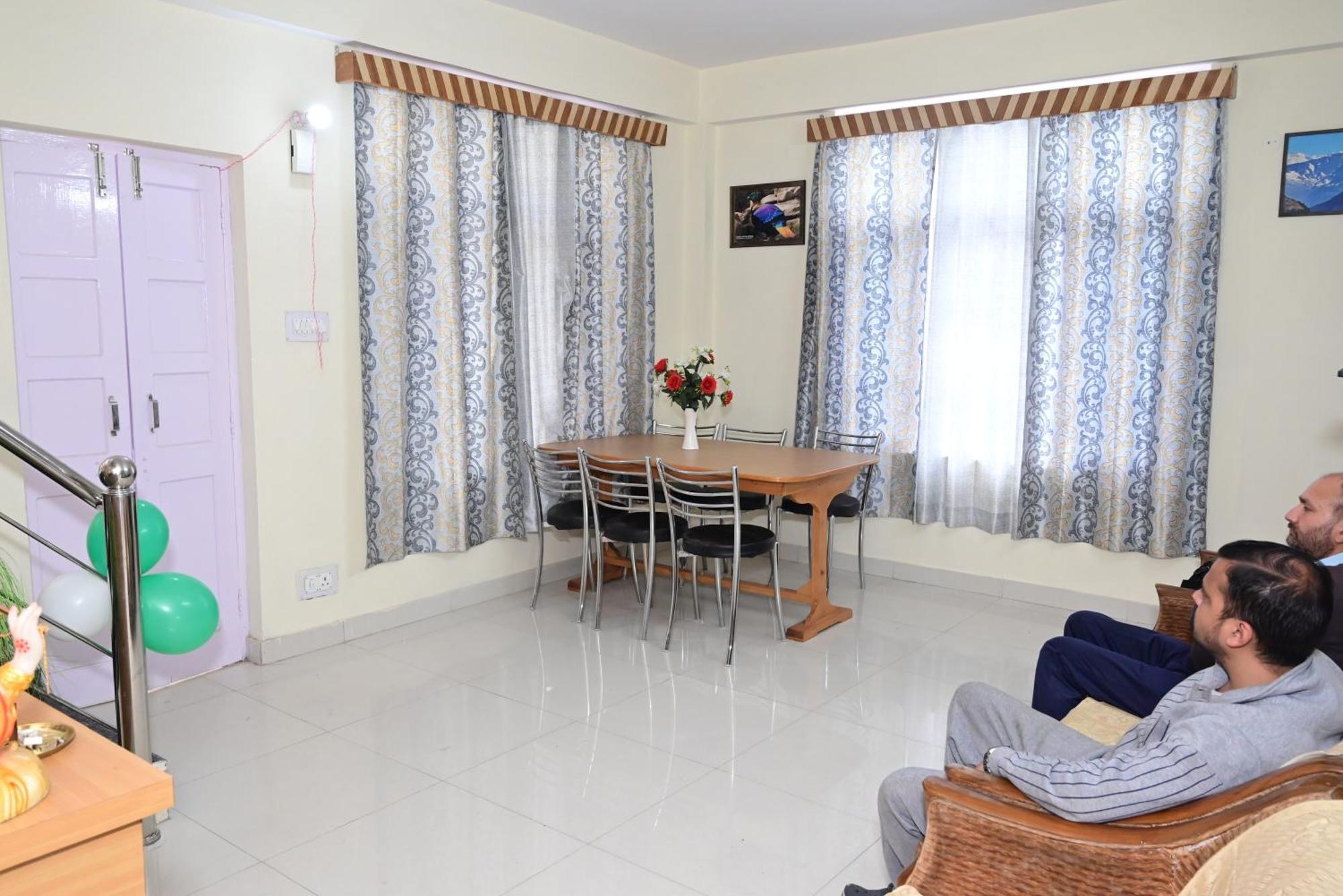 Krishna Near Mall Road Bed & Breakfast Shimla
