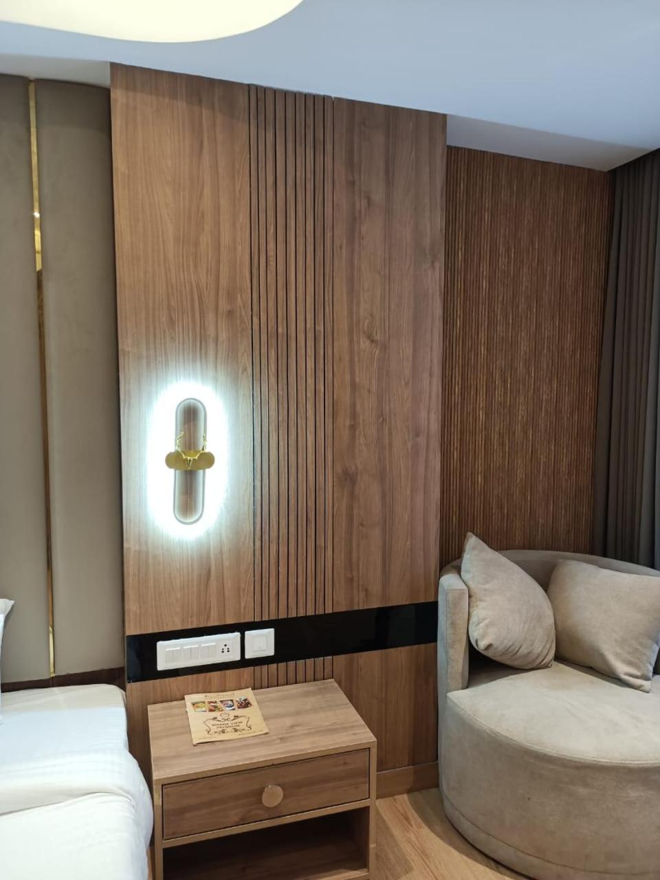 Zoz Sm1 Hotel 2*