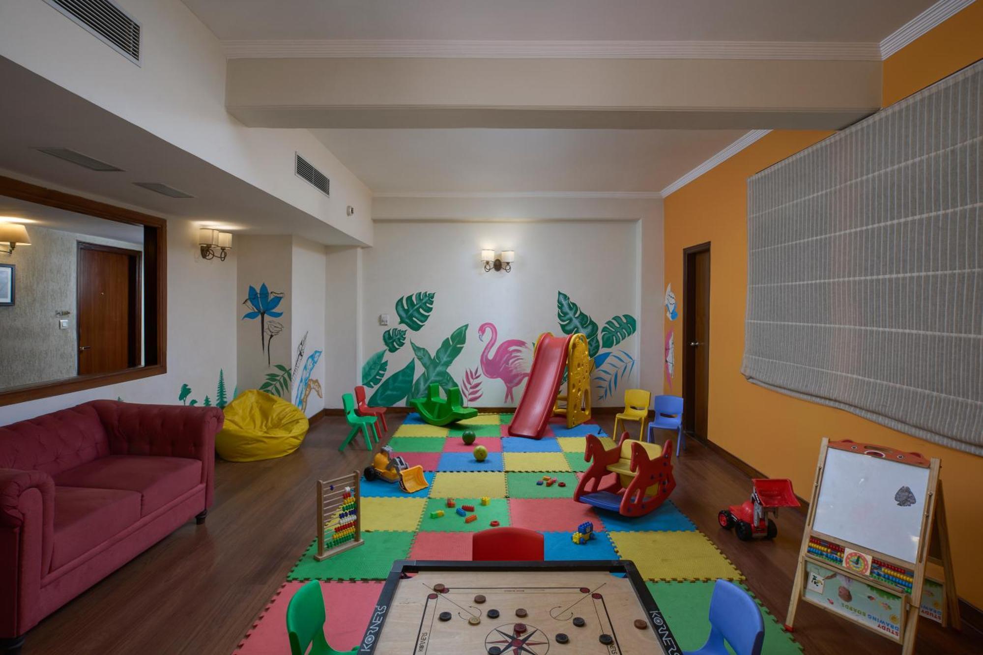 8fold By Larisa Hotel