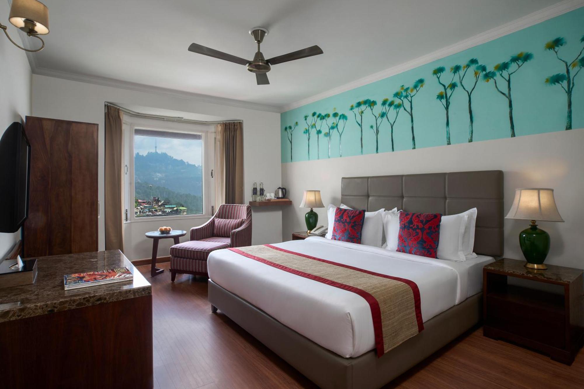 Hotel 8fold By Larisa Shimla