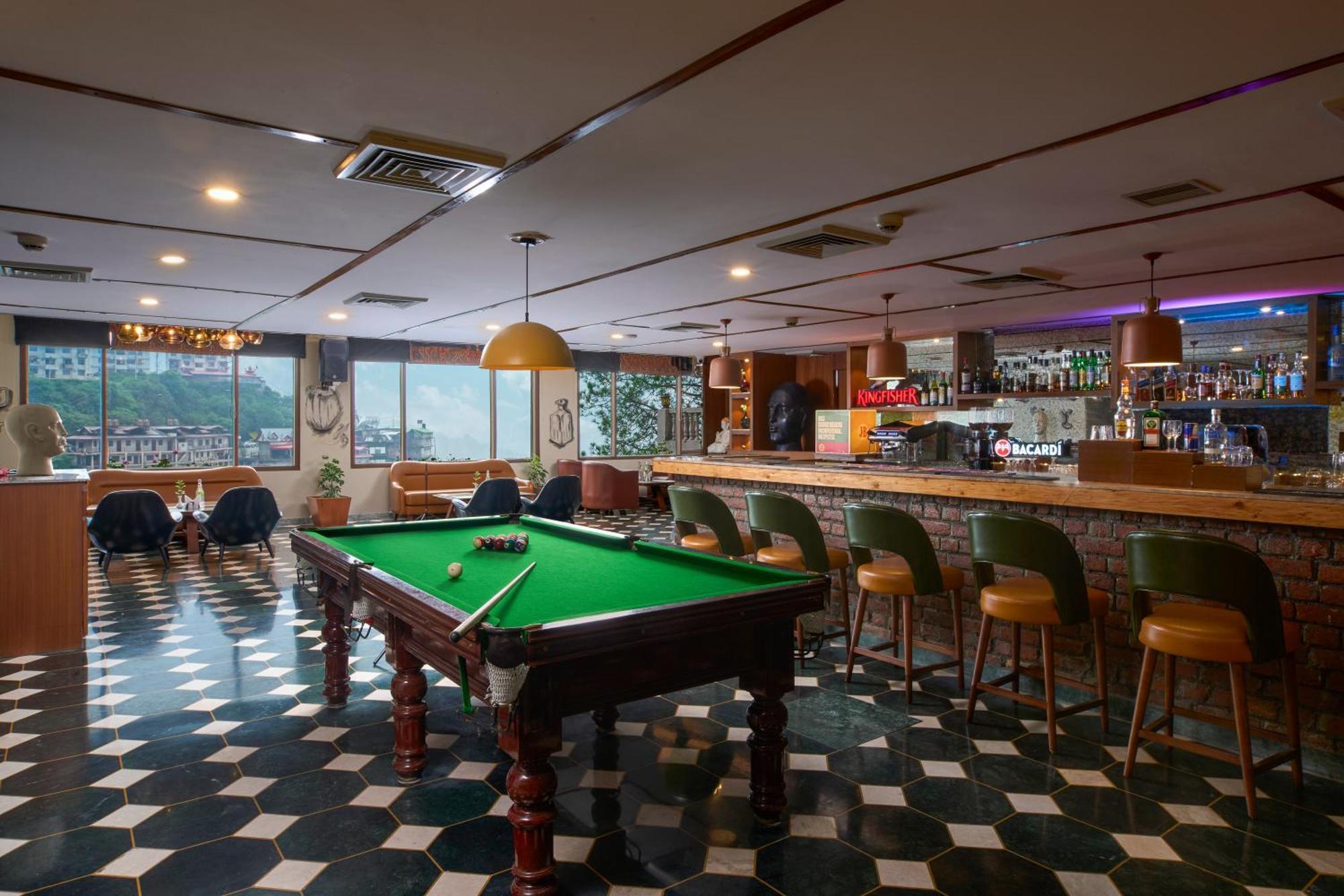 8fold By Larisa Hotel