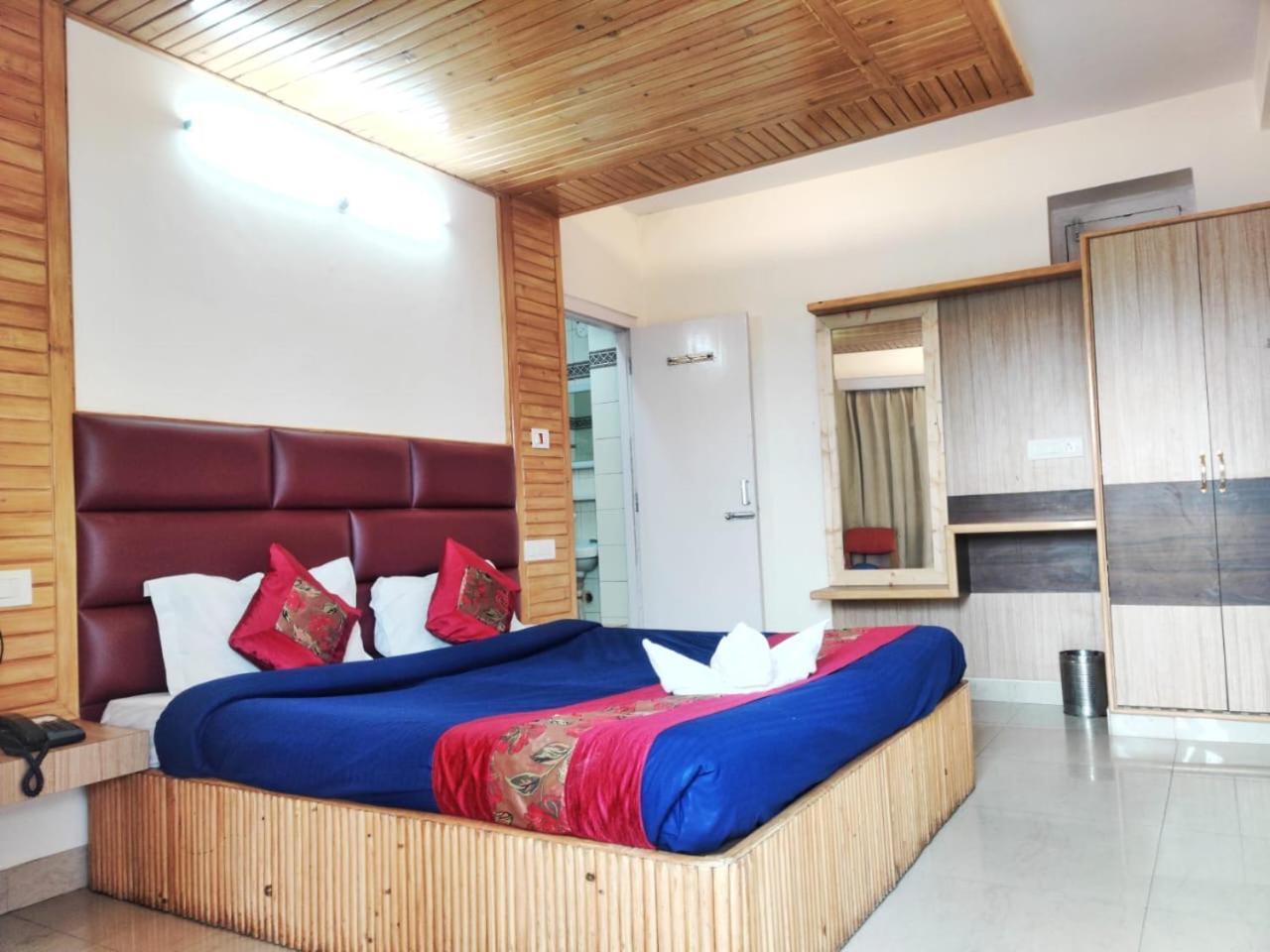 Hans 3* Shimla