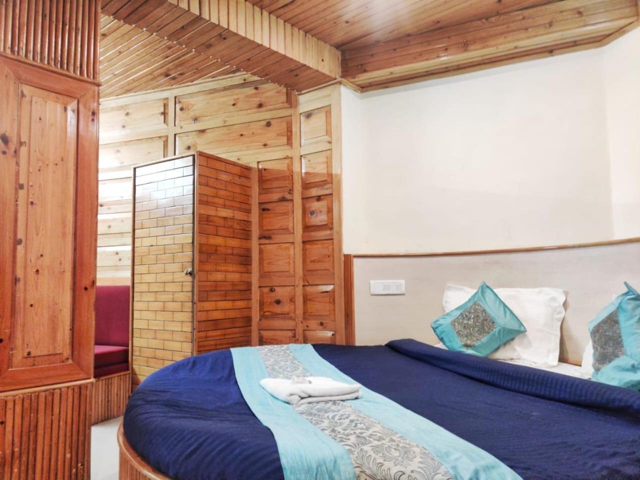 Hans 3* Shimla
