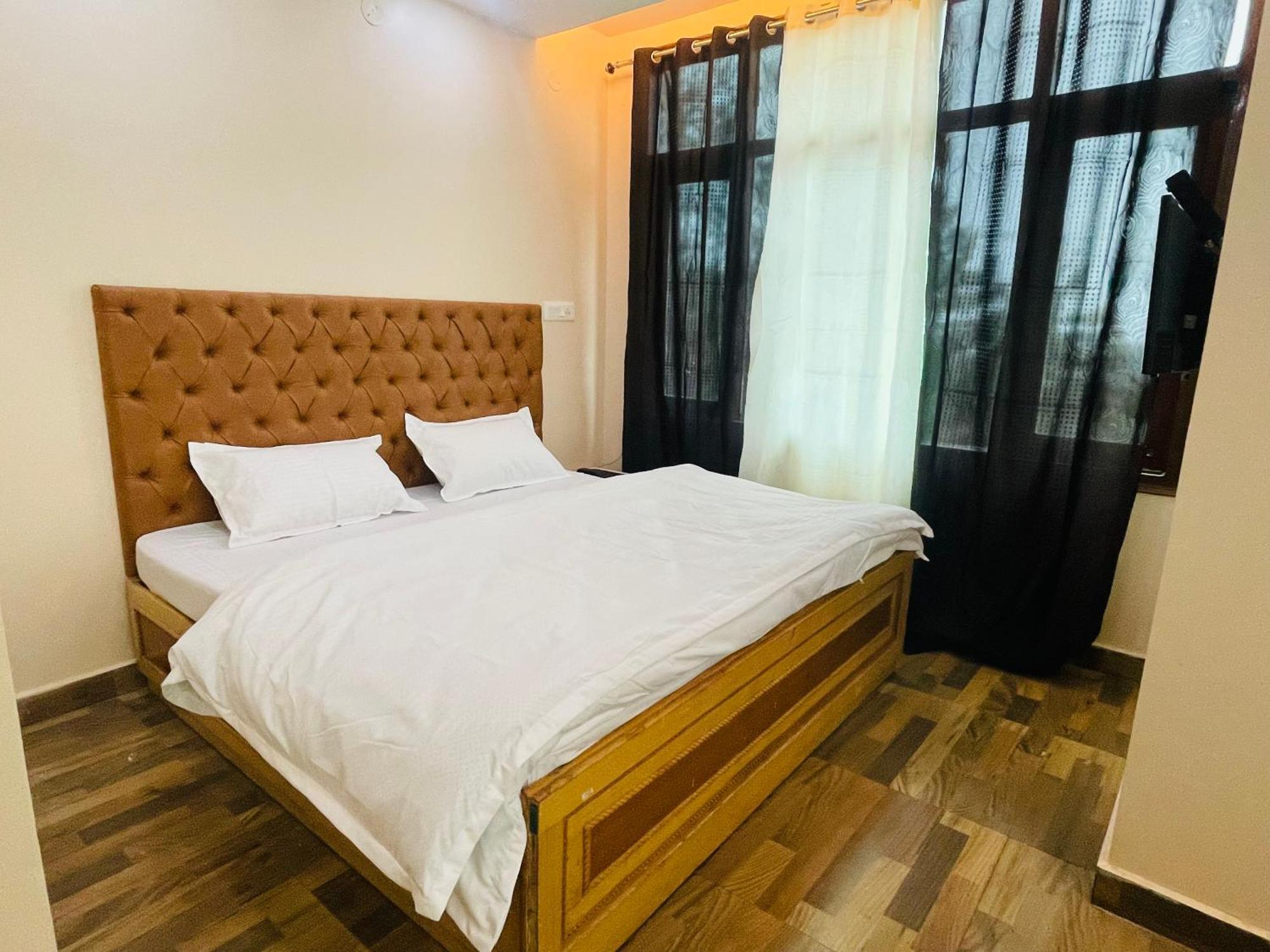 De Park Homestay *