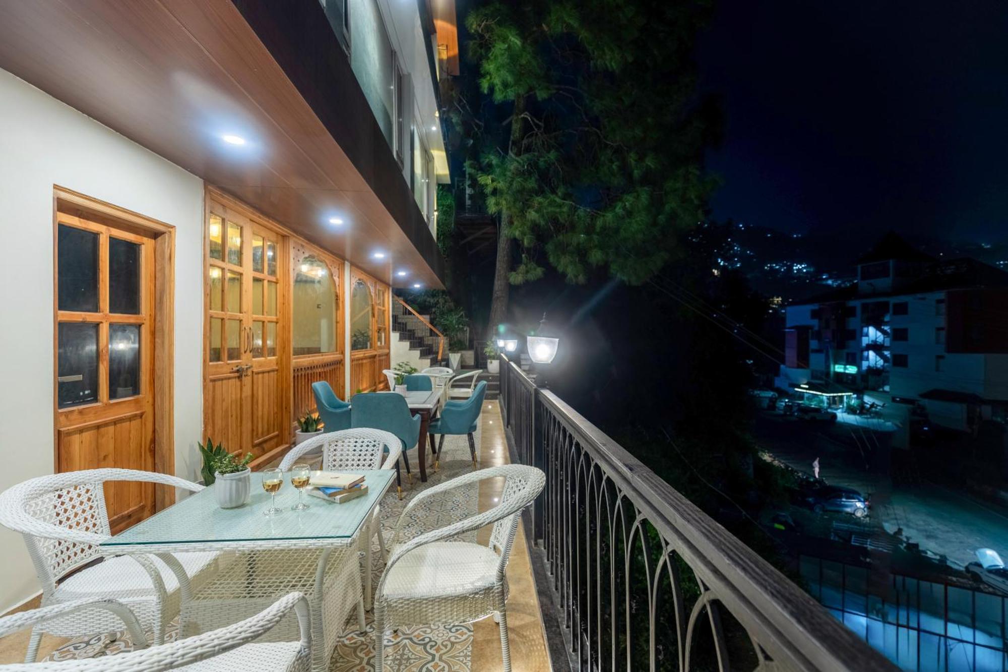 Alaya 6 Bhk With Garden - Evaara Woods Hilltop Apartment