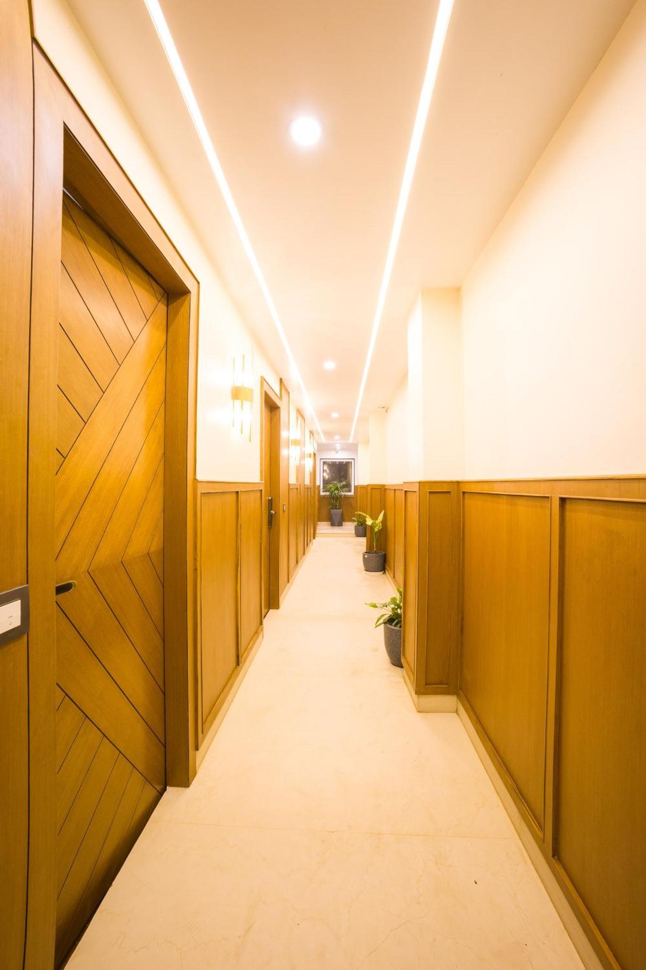 Alaya 3 Bhk With Garden - Evaara Woods Breeze Apartment