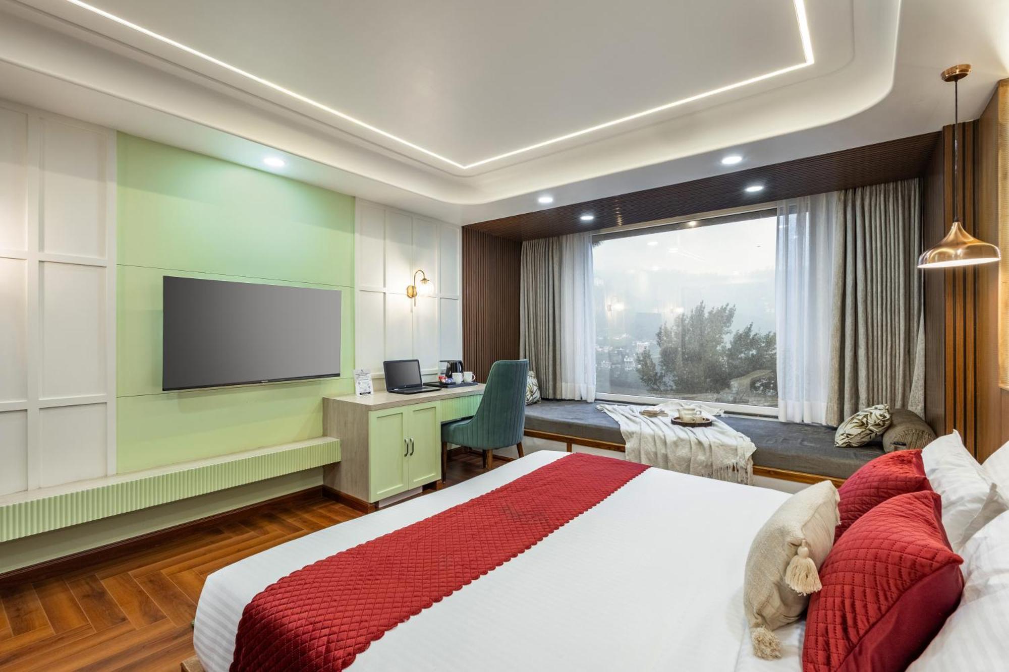 Alaya 3 Bhk With Garden - Evaara Woods Breeze Apartment