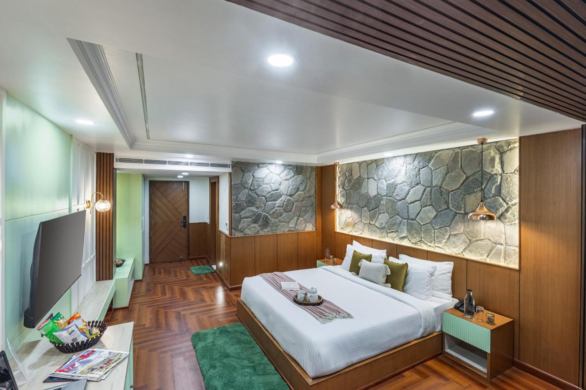 Alaya 3bhk With Garden -evaara Woods Ridge Shimla