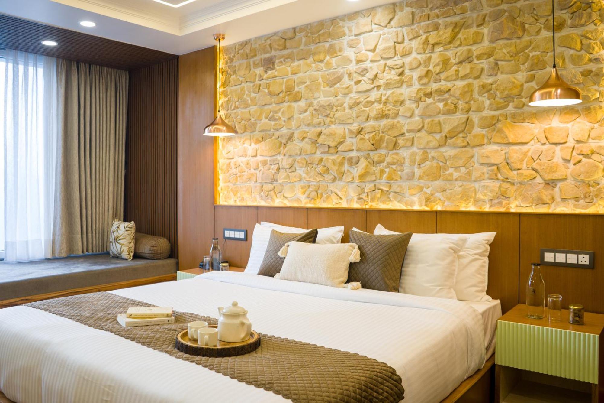 Alaya 3bhk With Garden -evaara Woods Ridge Apartment Shimla
