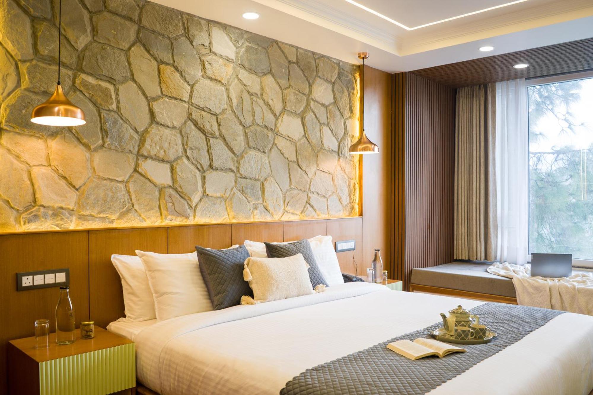 Alaya 3bhk With Garden -evaara Woods Ridge Apartment Shimla