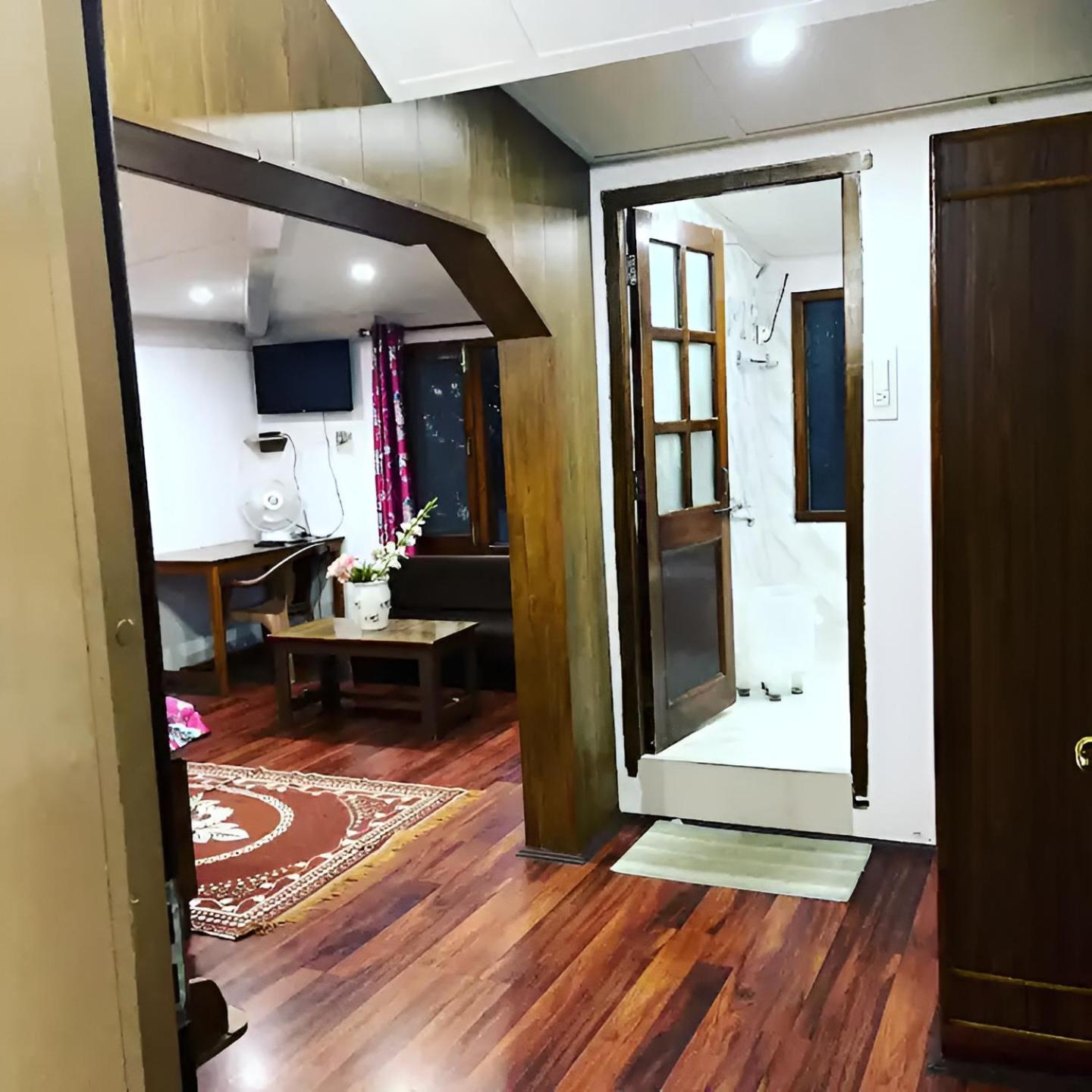 Heritage Aira Holme Estate Homestay *