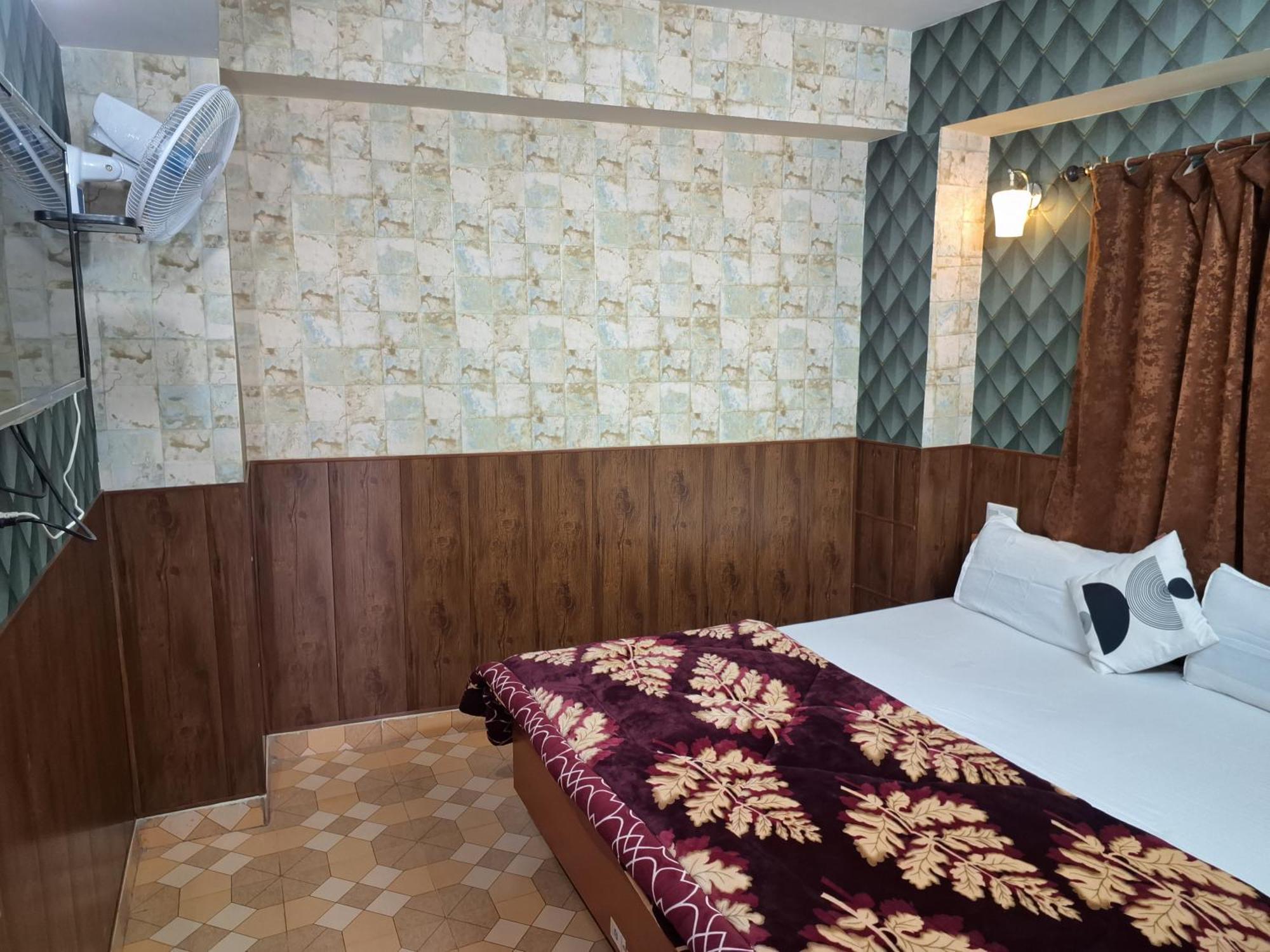 Apartment Anand Niketan *