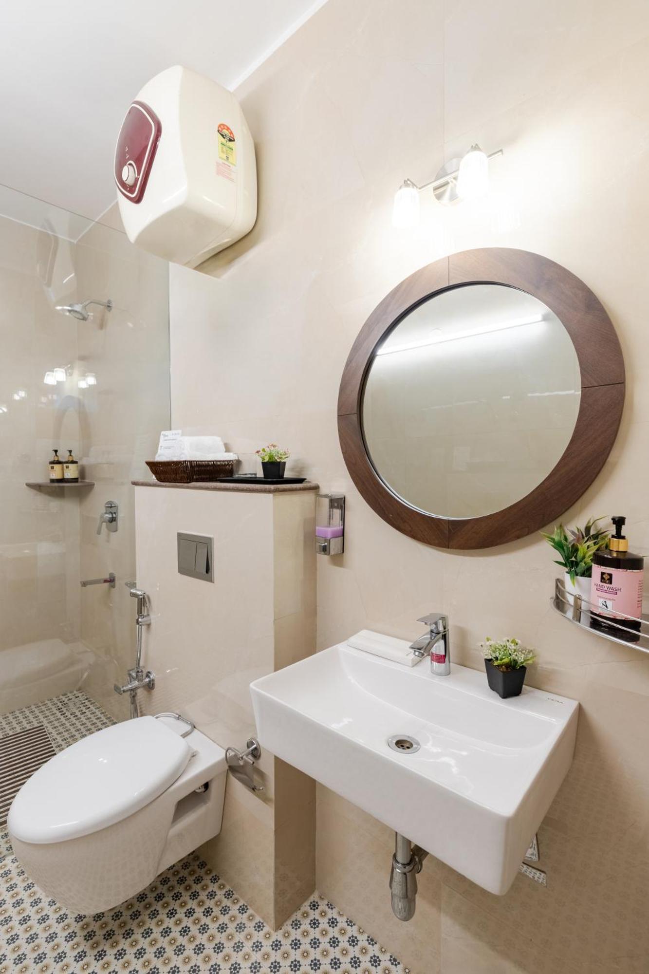Elivaas 2 Bhk With Hills View & Restaurant - Hemkunj Bloom Shimla
