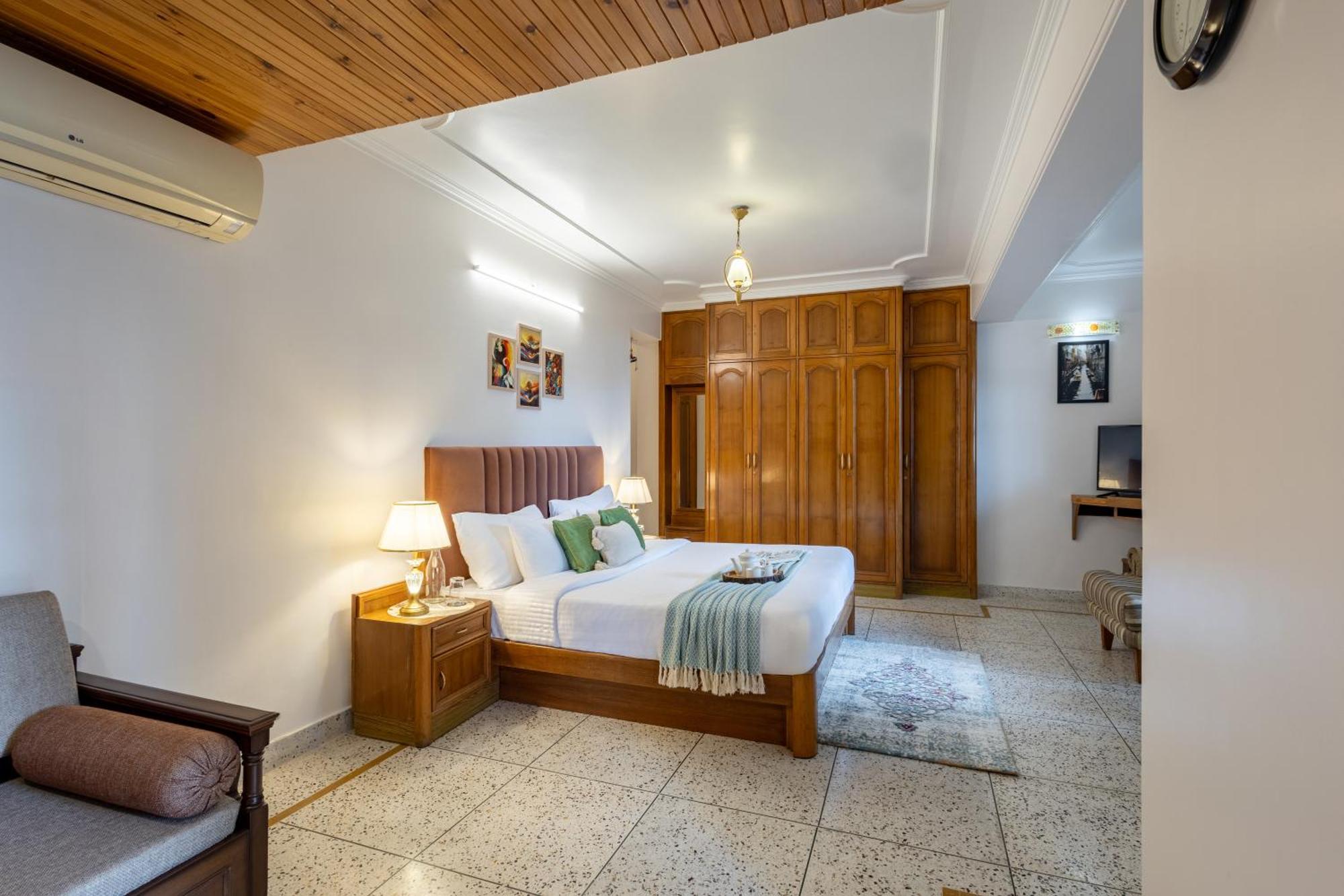 Elivaas 2 Bhk With Hills View & Restaurant - Hemkunj Bloom Villa Shimla