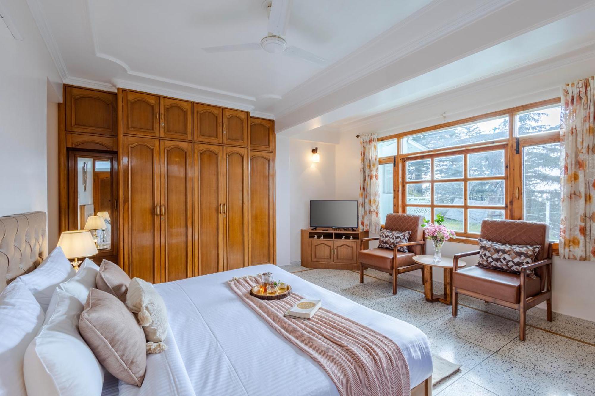 Villa Elivaas 2 Bhk With Hills View & Restaurant - Hemkunj Bloom