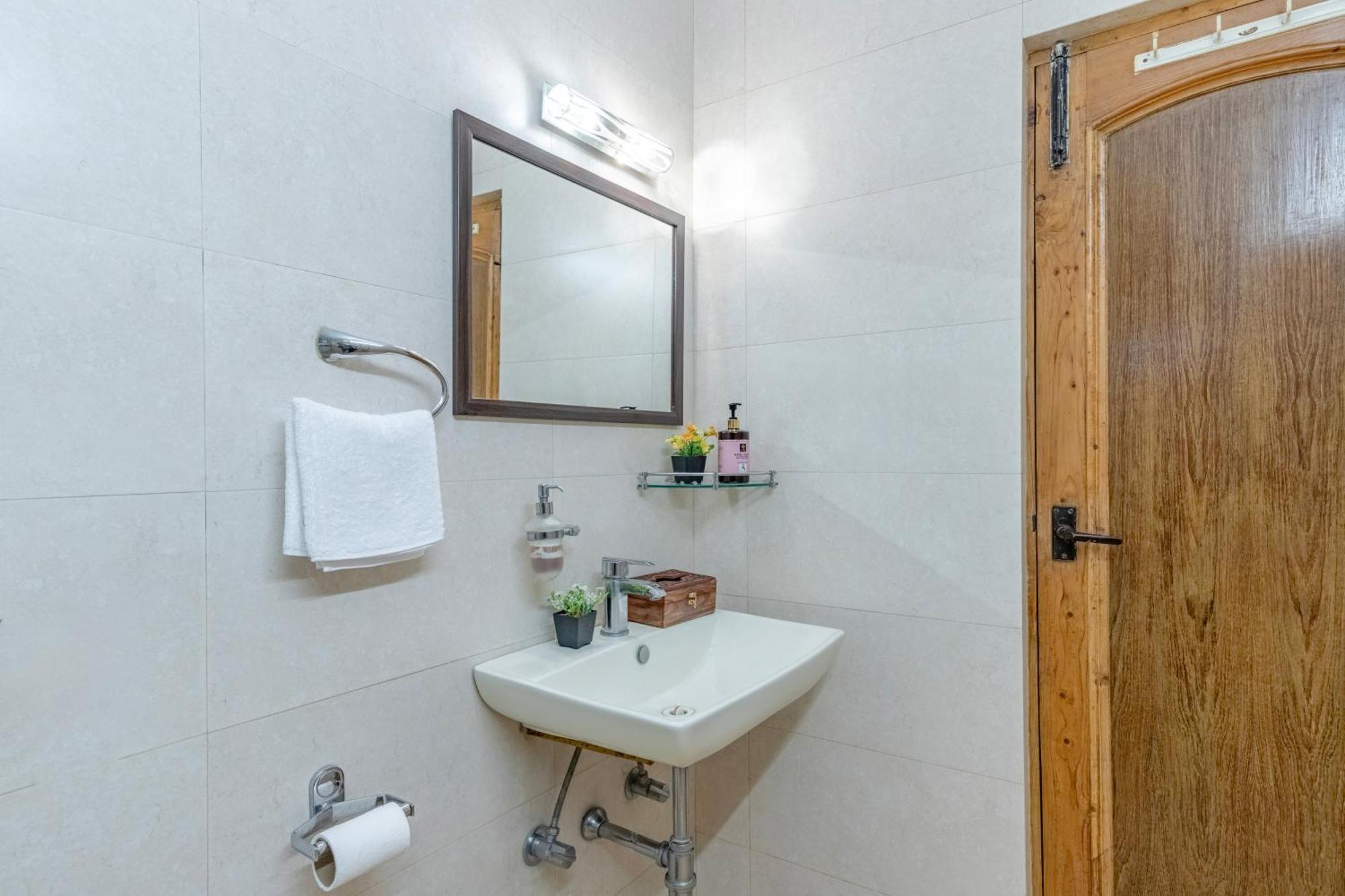 Villa Elivaas 2 Bhk With Hills View & Restaurant - Hemkunj Bloom