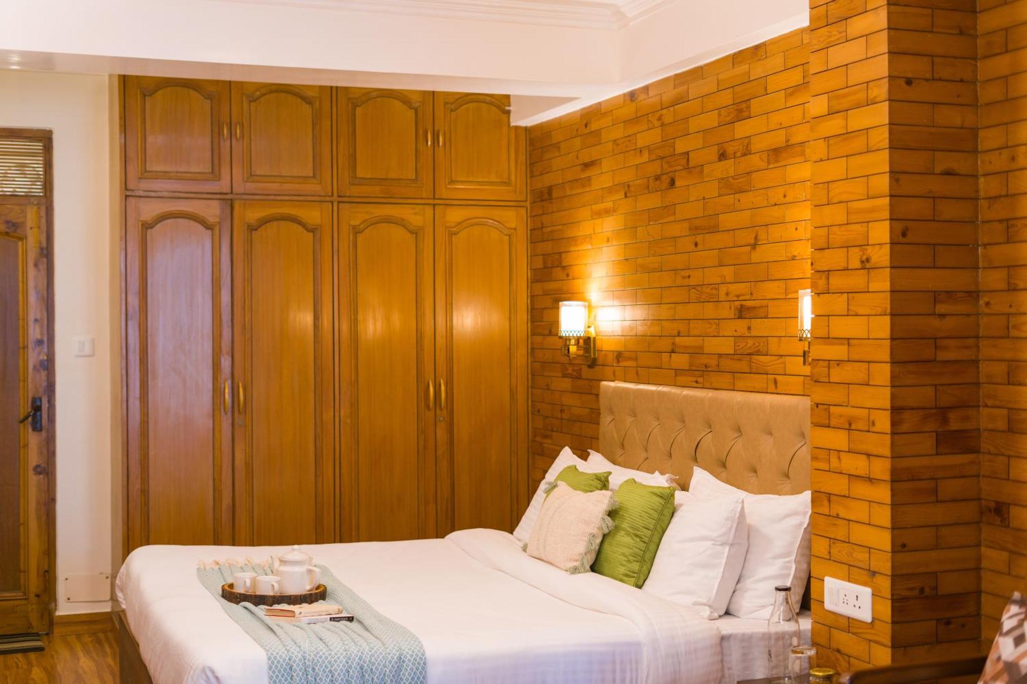 Elivaas 2 Bhk With Hills View & Restaurant - Hemkunj Bloom * Shimla