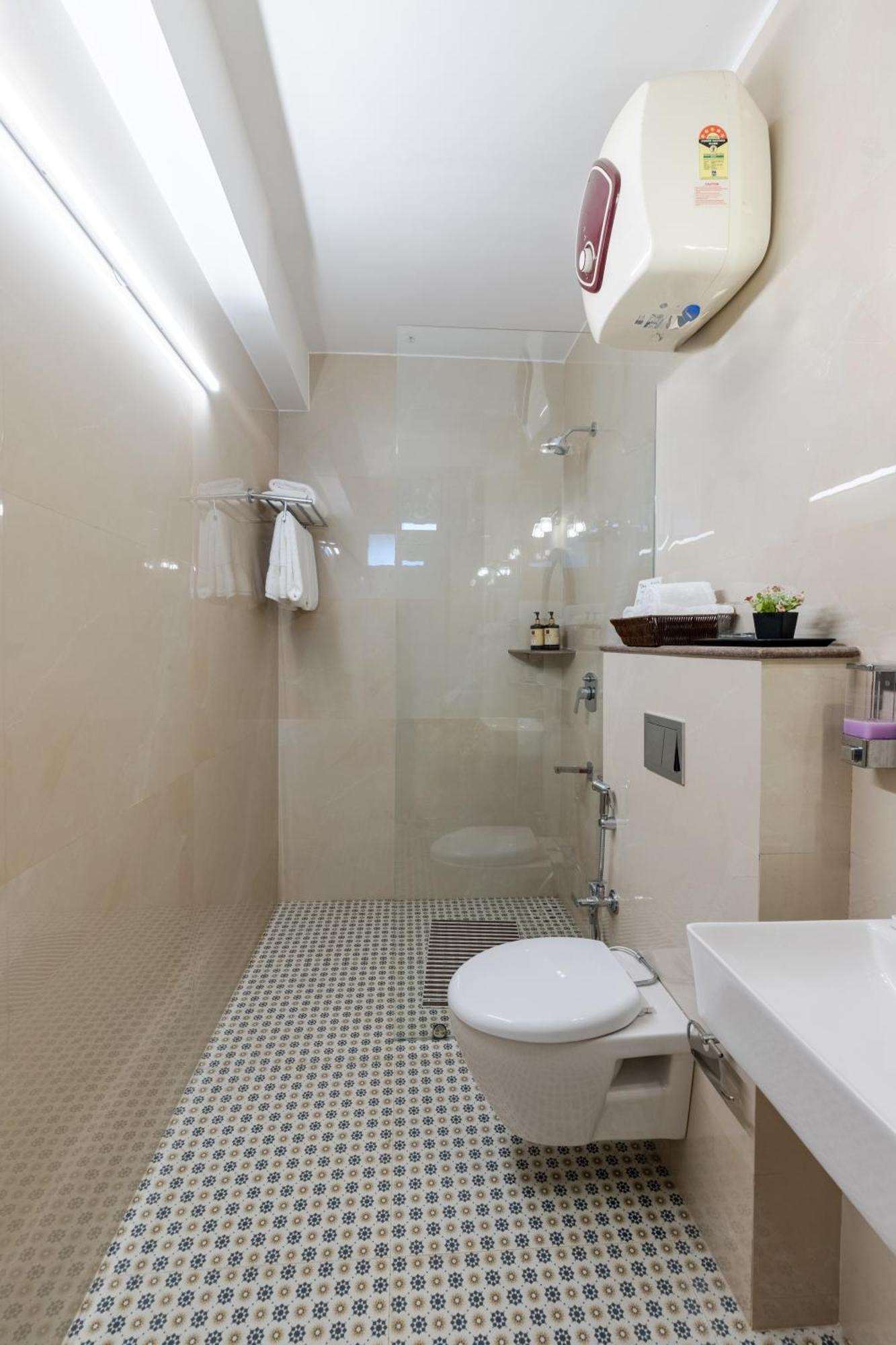 Villa Elivaas 2 Bhk With Hills View & Restaurant - Hemkunj Bloom *
