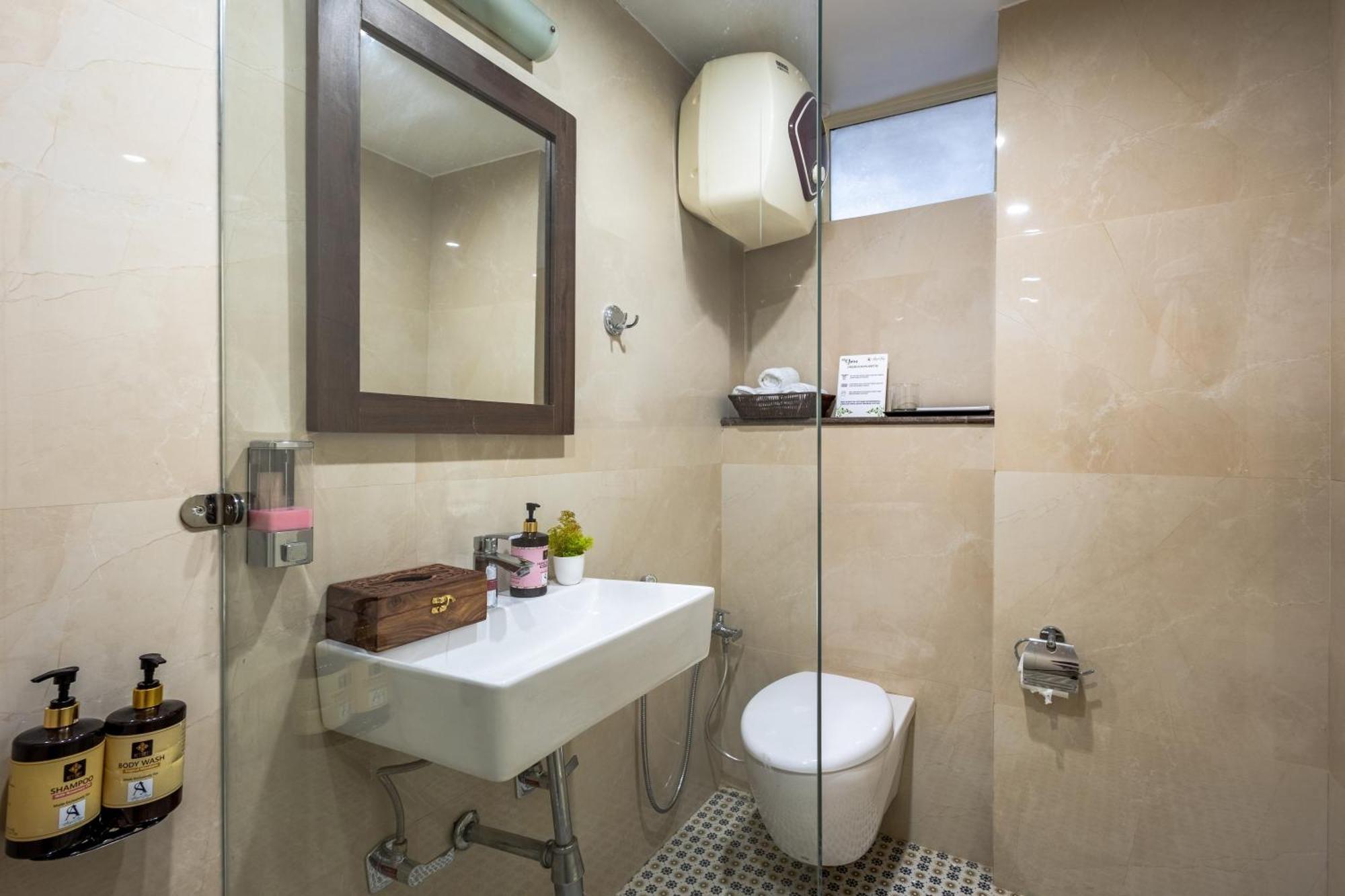 Villa Elivaas 2 Bhk With Hills View & Restaurant - Hemkunj Bloom *