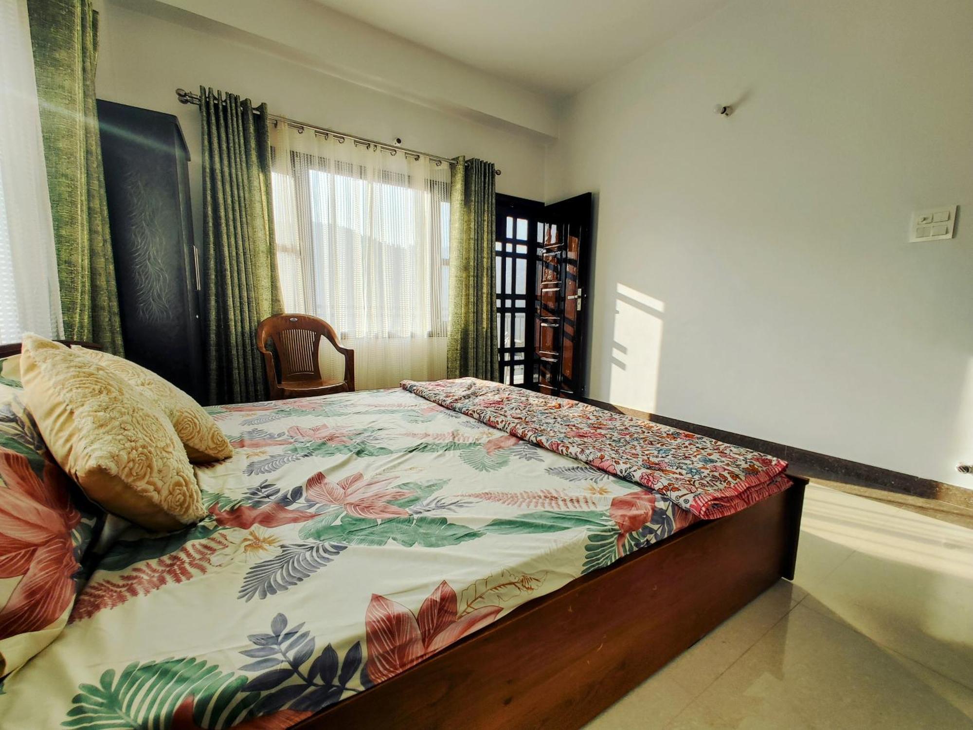 Whispering Meadows U Get Entire 3 Bhk Apartment Shimla