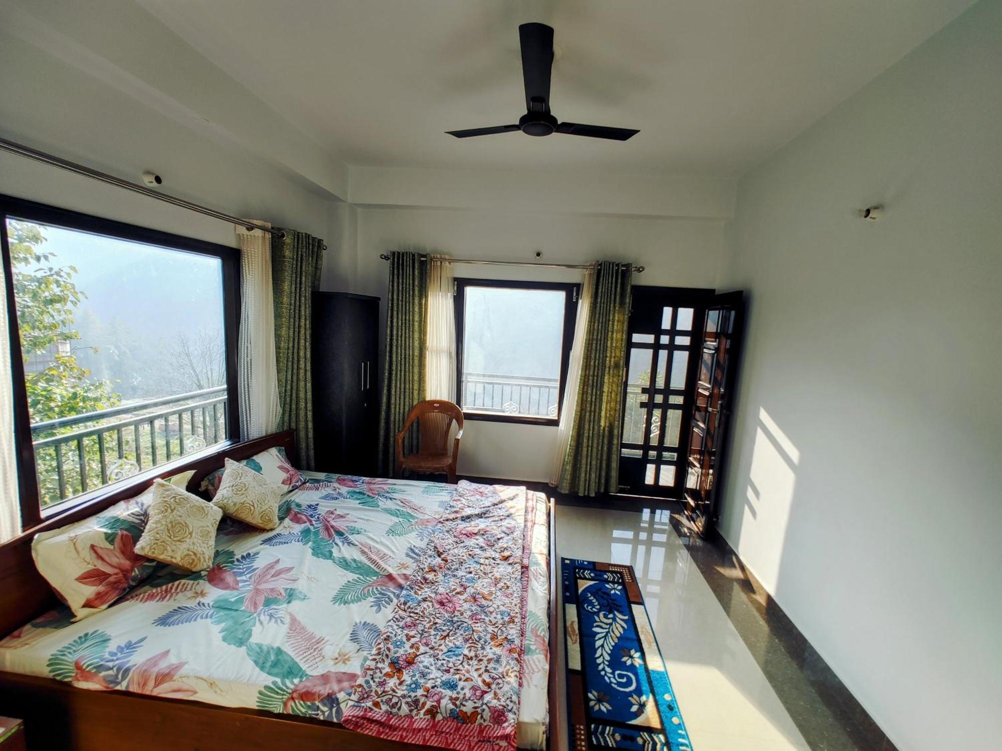 Whispering Meadows U Get Entire 3 Bhk * Shimla