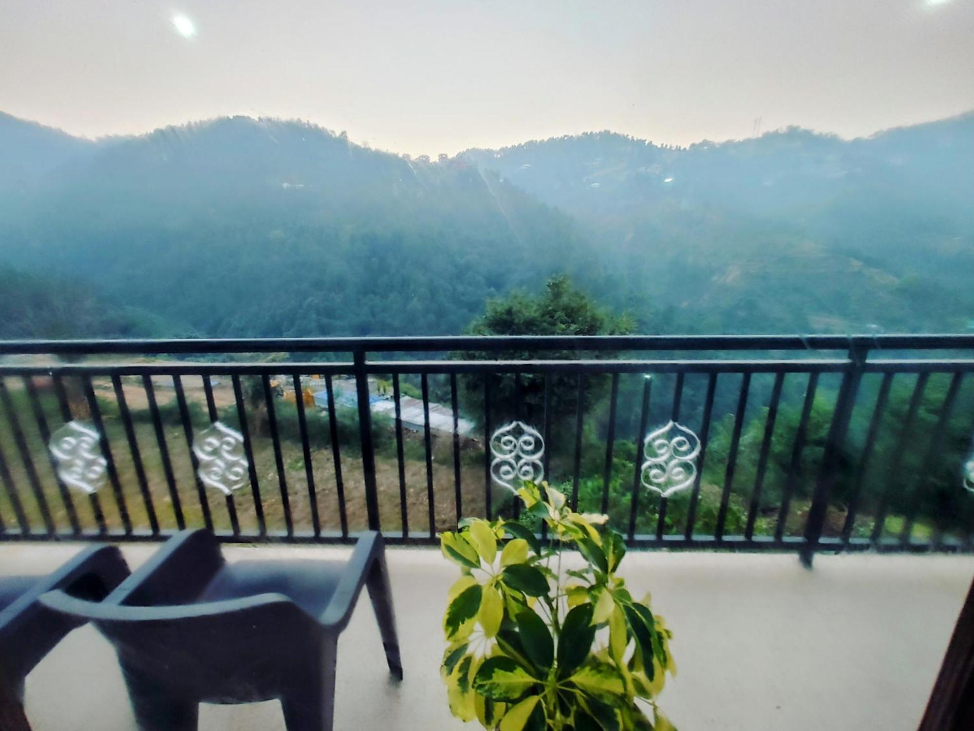 Whispering Meadows U Get Entire 3 Bhk *
