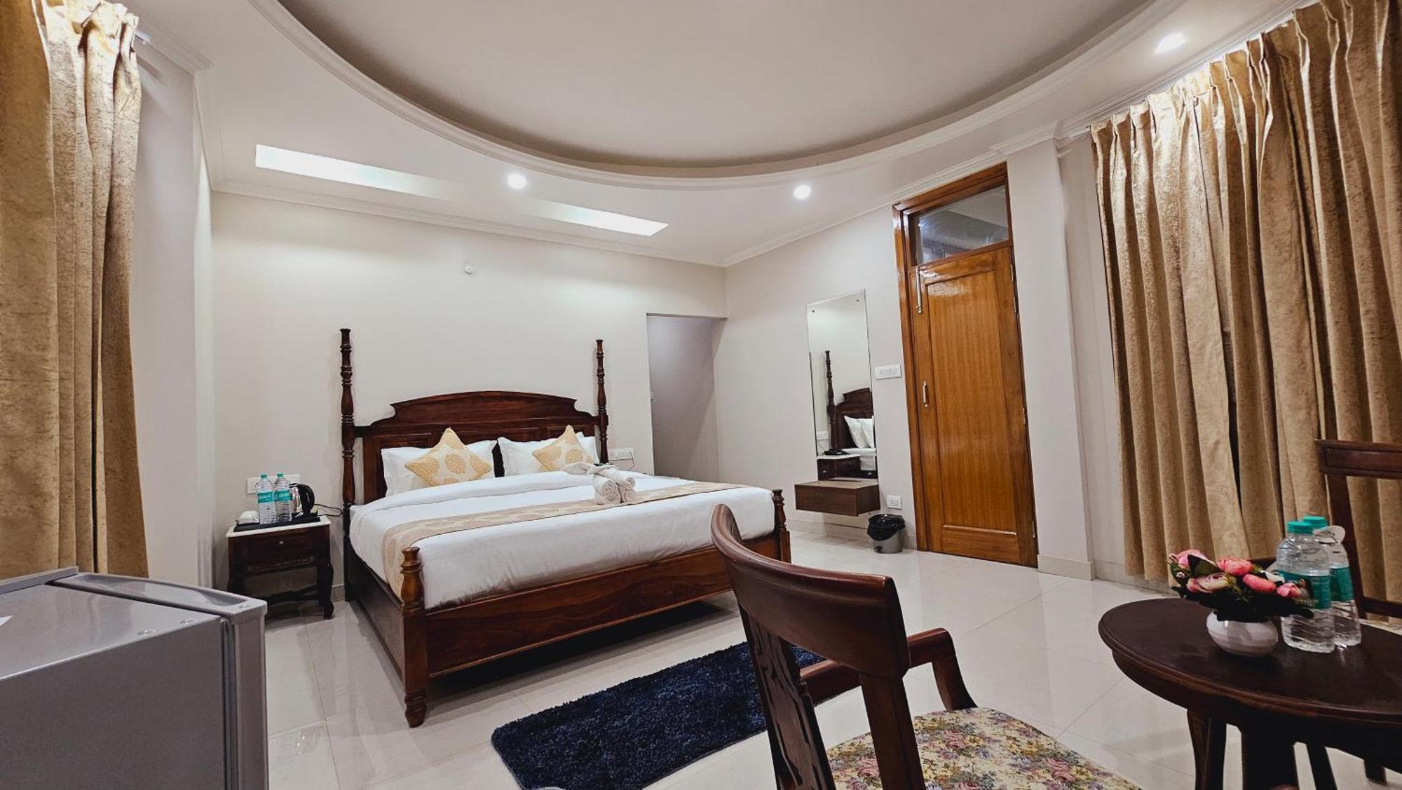 Hotel Hydrangea Heights By Ptw Shimla